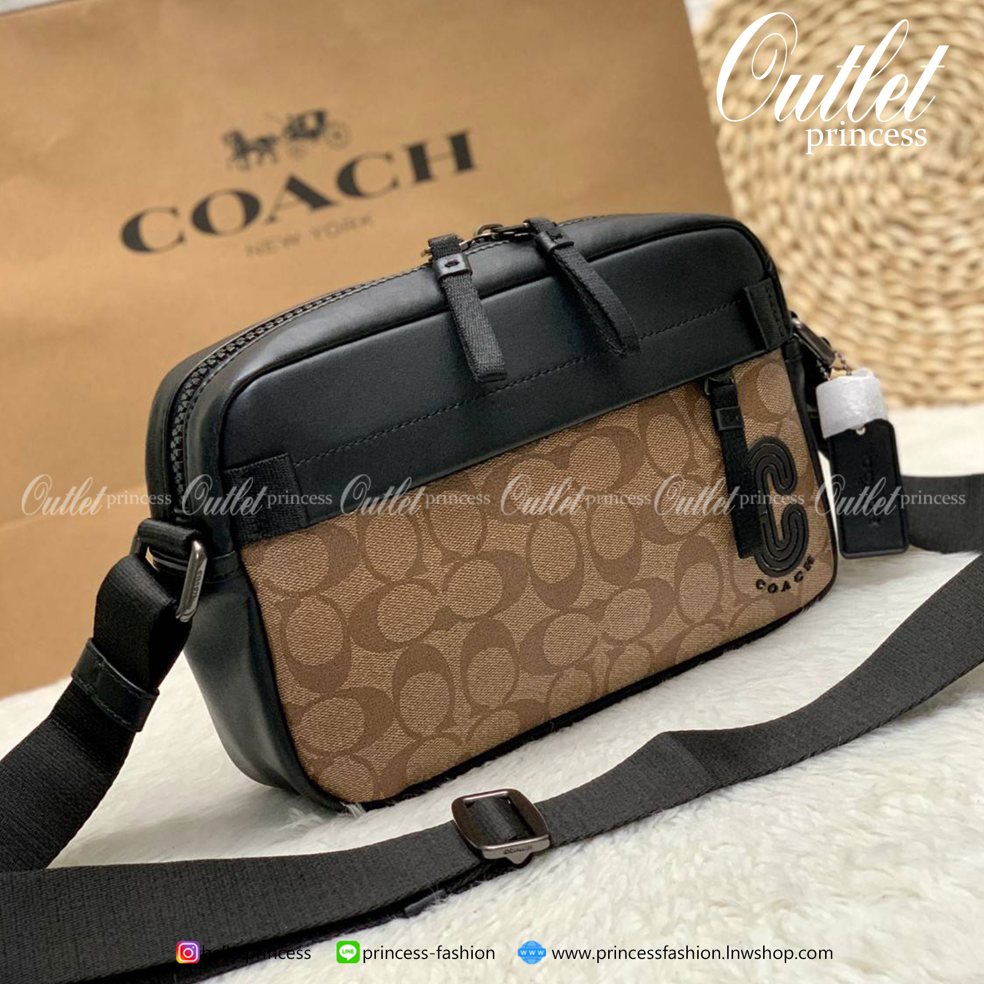 COACH EDGE CROSSBODY IN SIGNATURE CANVAS ((2338//2945)) 🌈สินค้าออกใหม่ พร้อมส่งค่ะ! กระเป๋าสะพายครอสบอดี้ร์ วัสดุหนังแท้ หนังนิ่มอย่างดีค่ะ ด้านหน้ามีช่องซิปซ่อนให้หนึ่งช่อง เปิดปิดช่องหลักแบบซิปคู่ภายในกว้าง ใส่ของได้จุเลยนะคะ มีช่องซิปและช่องเล็