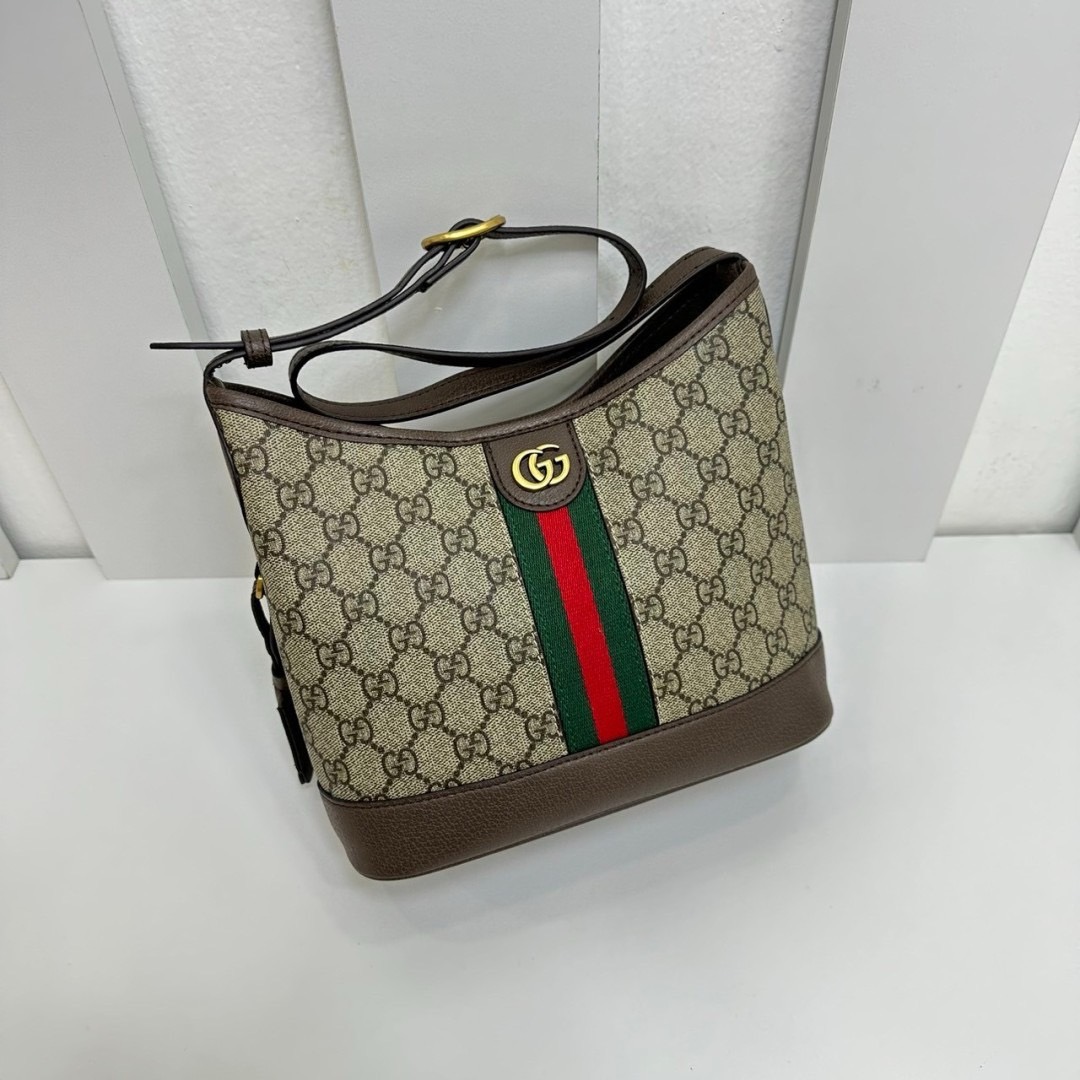 9" GUCCI OPHIDIA GG SMALL SHOULDER BAG Beige and ebony GG Supreme canvas Brown leather trim กระเป๋าสะพายไหล่ อะไหล่ทองหรูหรา