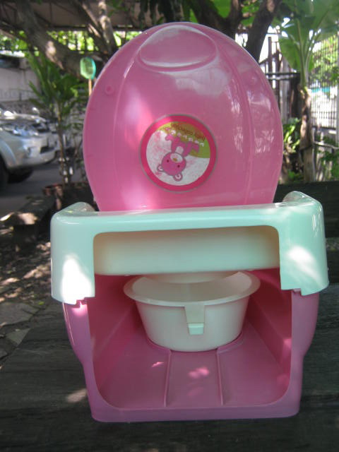 Baby Farlin กระโถนชักโครก สำหรับเด็ก 5 เดือนขึ้นไป ช่วยฝึกให้ลูกนั่งกระโถนค่ะ มือสองสภาพใหม่ค่ะ ไม่ได้ใช้