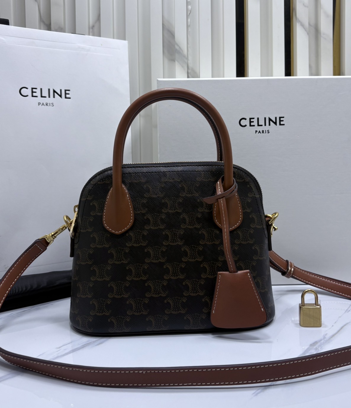 ORI หนังแท้ | CELINE TEEN HONORINE BAG IN Triomphe Canvas and Leather กระเป๋าสะพายทรงอัลม่าโท้ท พร้อมหูจับในตัว สวยเรียบหรู