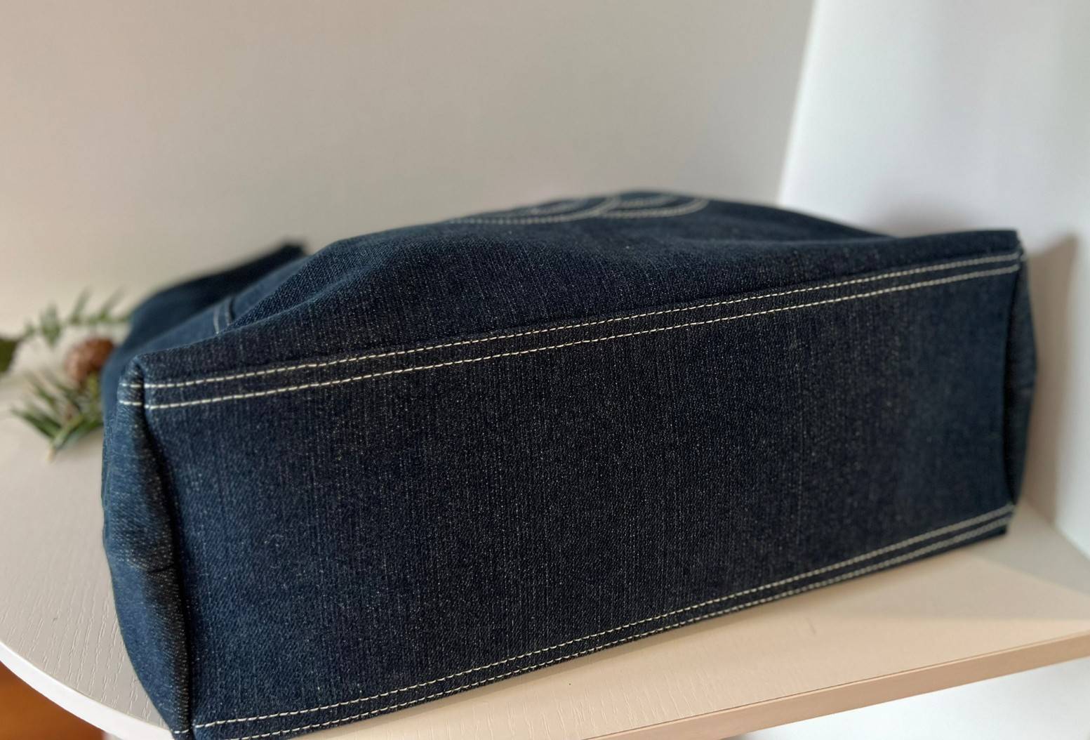 Chanel Blue Denim XL Coco Cabas Tote / CHANEL DENIM SHOULDER BAG กระเป๋าทรงช็อปปิ้งโท้ทใบใหญ่ เอาใจสาวๆสายแบกกันค่ะ กับรุ่นยีนส์ สุดวินเทจ 🧡 เกรดท็อปไฮเอน ใช้งานต่างประเทศได้