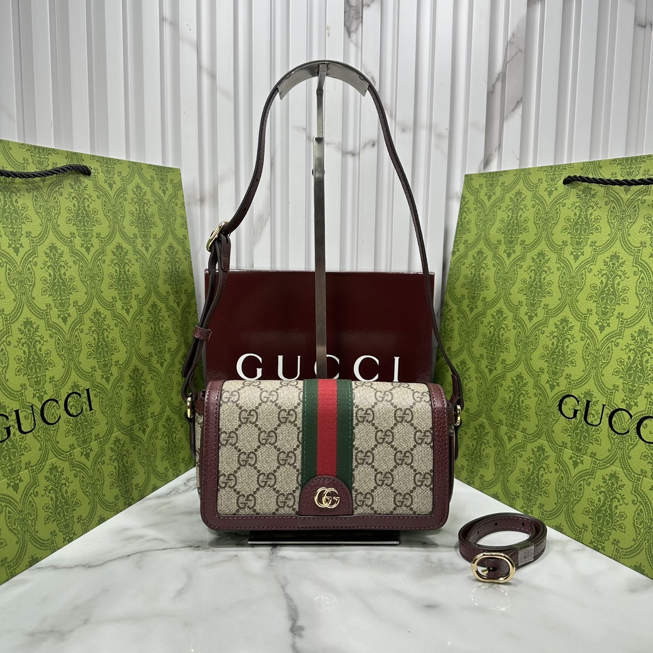 ORI หนังแท้ | Gucci Ophidia mini shoulder bag Monogram Double G / Gucci Crossbody Bag กระเป๋าสะพาย คอลเล็กชั่น Ophidia มอบชีวิตชีวาให้กับมรดกของแบรนด์ด้วยแถบ Web