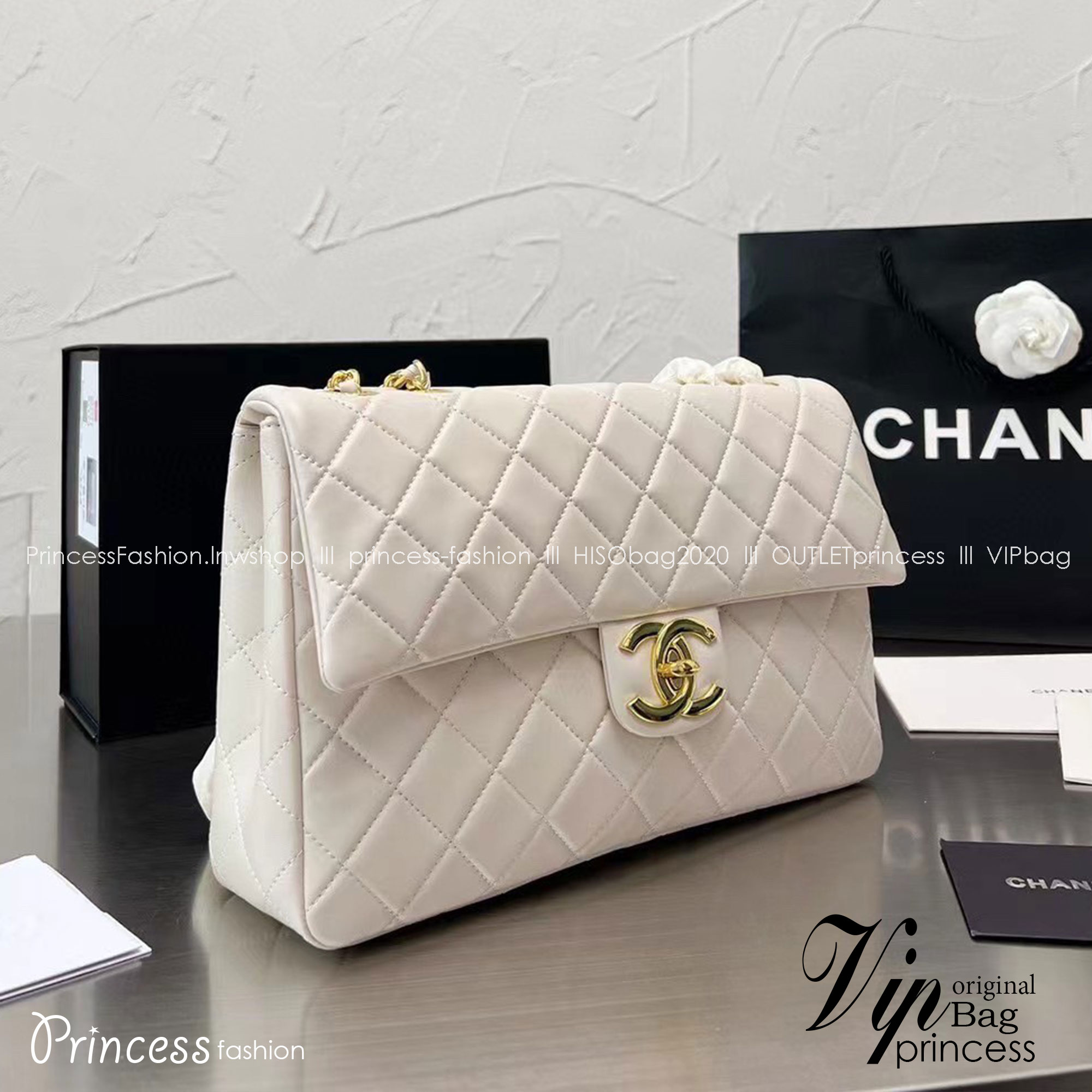 Chanel classic flap bag with chain / CHANEL BAG พร้อมส่ง กระเป๋าสะพายสุดหรู สวยดูแพง รูปทรงคลาสสิค สายสะพายโซ่ในตัว **รอบนี้จัดราคาพิเศษสุดคุ้ม งานสวยเกินราคาค่ะ
