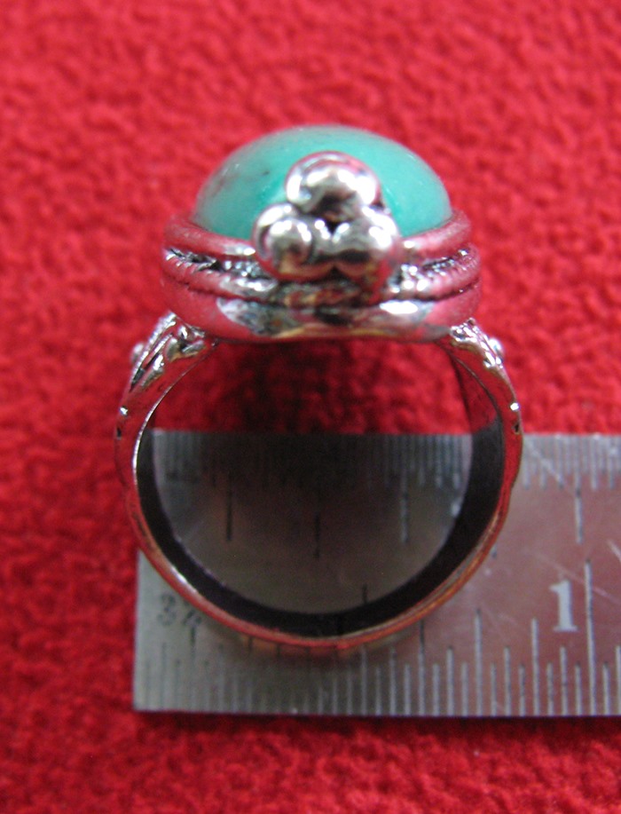 สินค้าหมดค่ะ แหวนหินเทอร์ควอยส์สีเขียว โรเดียมสีเงิน(มีโชค)แบบ2ค่ะ