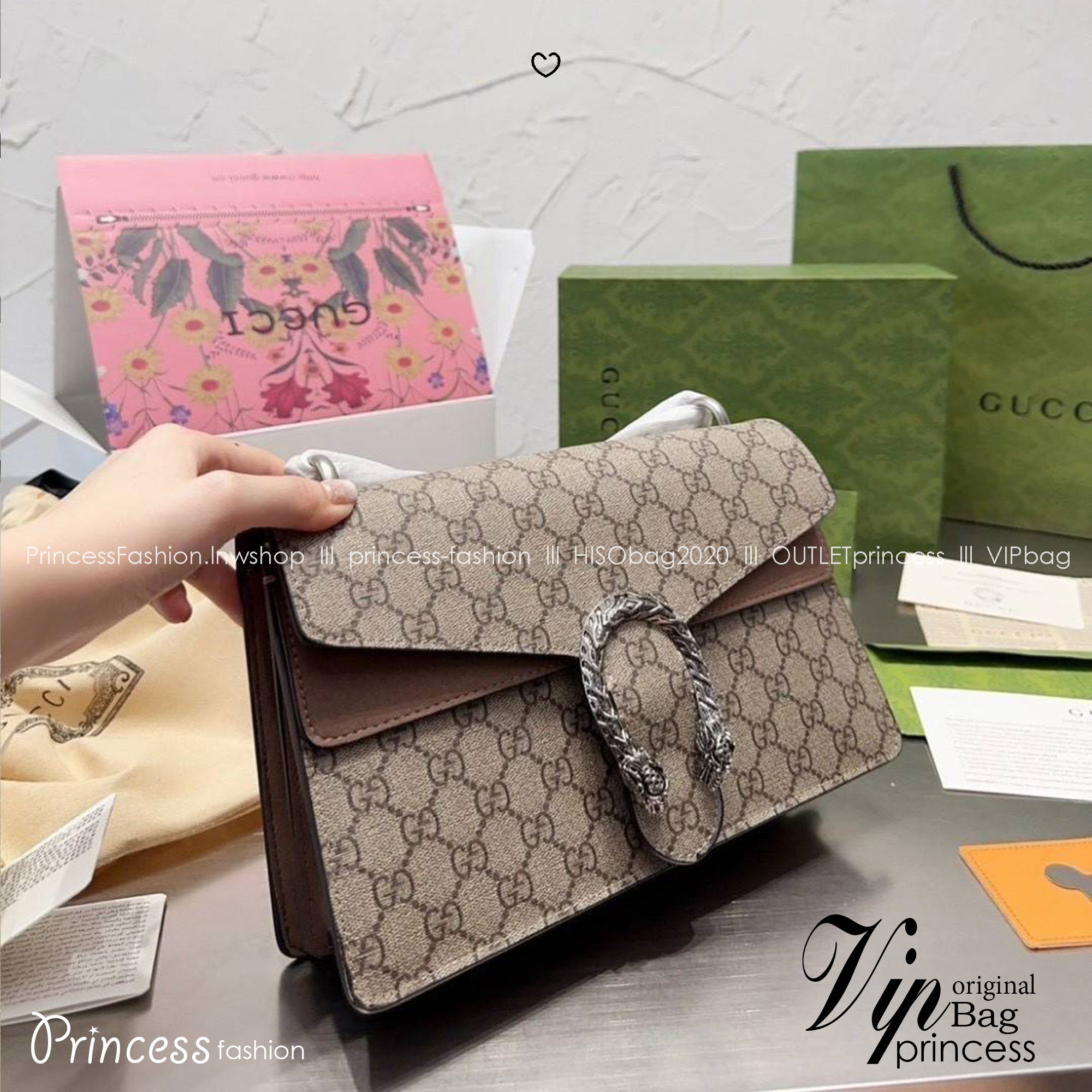 GUCCI Dionysus small shoulder bag กระเป๋าสะพายรุ่นคลาสสิคสุดวินเทจ ฮอตสุดไม่มีใครเกิน ที่สาวๆต้องไม่พลาด!! ดึงดูดและสะกดสายตาด้วยอะไหล่ดีเทลหรู