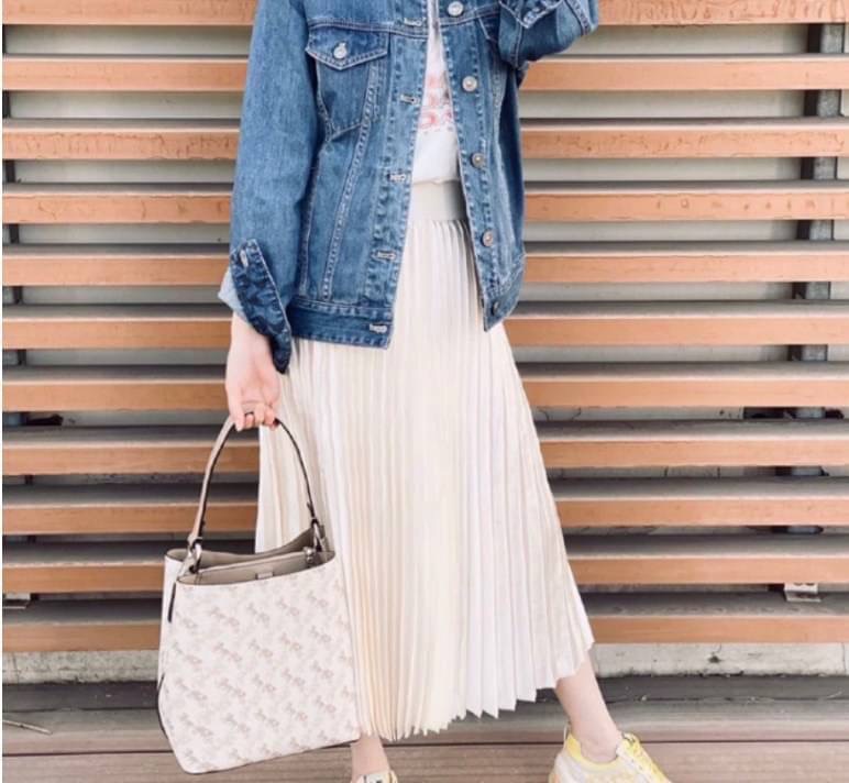 COACH TOWN BUCKET BAG WITH HORSE AND CARRIAGE PRINT ((2081-236)) 🔺กลับมาแล้ว ตามคำเรียกร้องค่ะ! กระเป๋าคล้องไหล่//สะพายข้างได้ วัสดุ pvc อย่างดี หนังนิ่มป่องพองตัวสวยงาม ลายรถม้าทั้งใบค่ะ ภายในกระเป๋าแบ่งเป็น2ช่องหลัก เปิดปิดแบบกระดุมแม่เหล็ก ภายใ