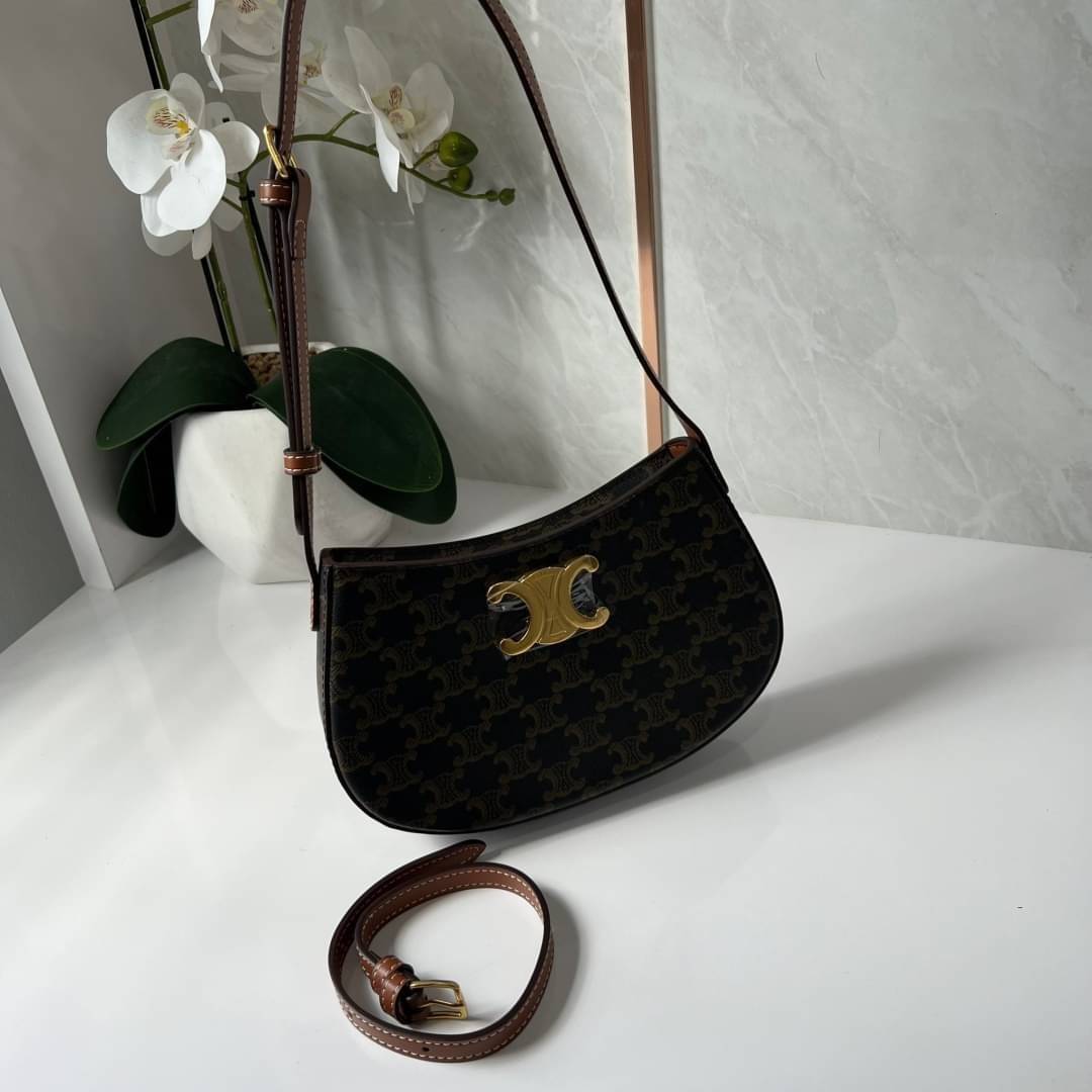 CELINE MEDIUM TILLY BAG IN SHINY CALFSKIN กระเป๋าสะพายไหล่/สะพาย คอลใหม่ทรงสวย มาแรง สวยหรูหรา