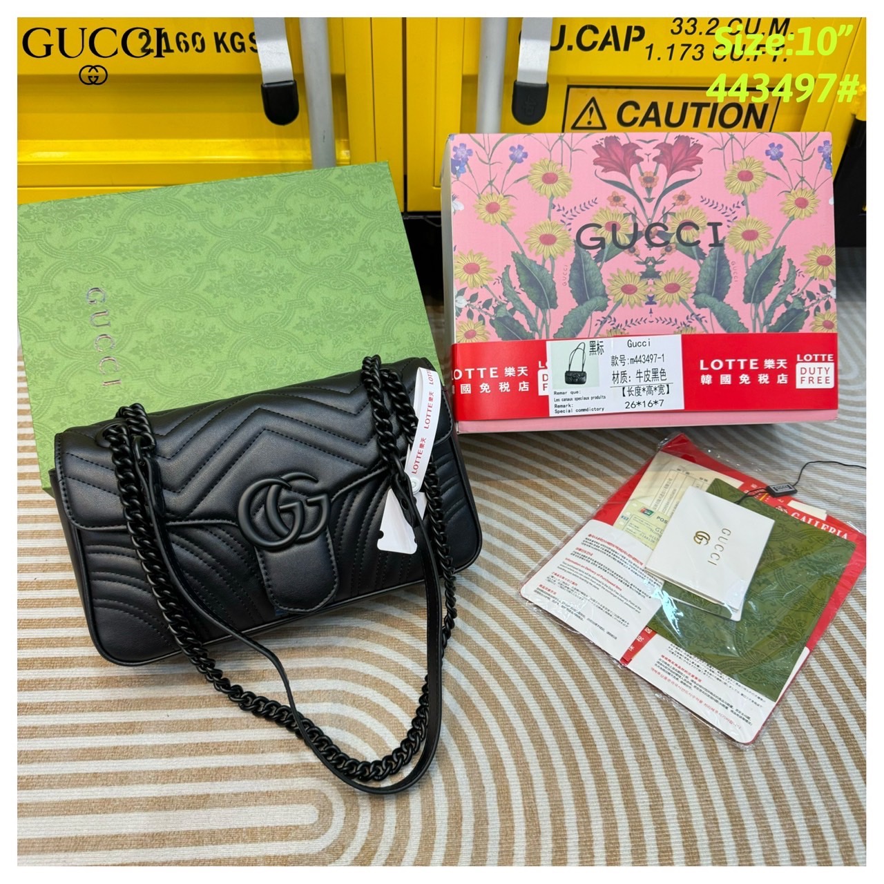 GUCCI GG Marmont small shoulder bag 🖤 กระเป๋าสะพายข้างรุ่นคลาสสิค ดีไซน์ใหม่ อะไหล่ดำ สะพายขับผิว ดูแพง อัพลุคได้สบายๆ เปิด-ปิดด้วยตัวกดล็อคแน่นหนา ด้านหลังดีไซน์รูปหัวใจ 🖤