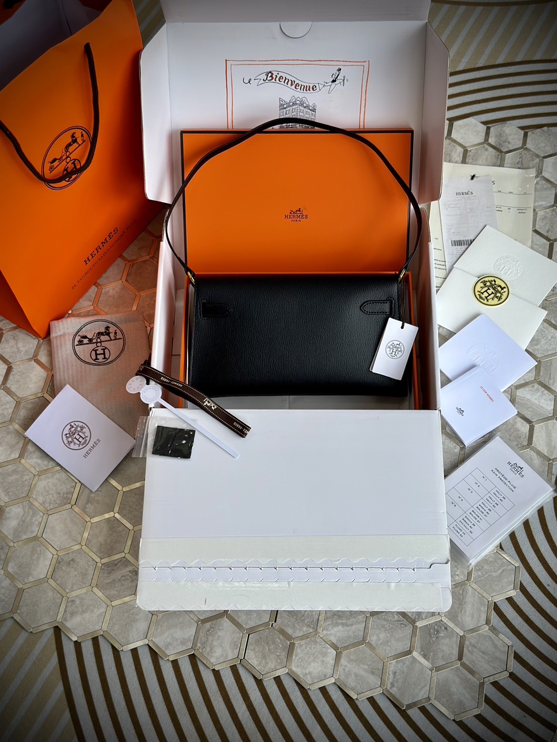 HERMES Kelly Classique To Go wallet swift leather เกรดงานดีสุด กระเป๋าแบรนด์หรูทรงกระเป๋าสตางค์ หนังแท้ เกรดออริ ท็อป สลับแท้ 1:1 ใช้งานต่างประเทศได้