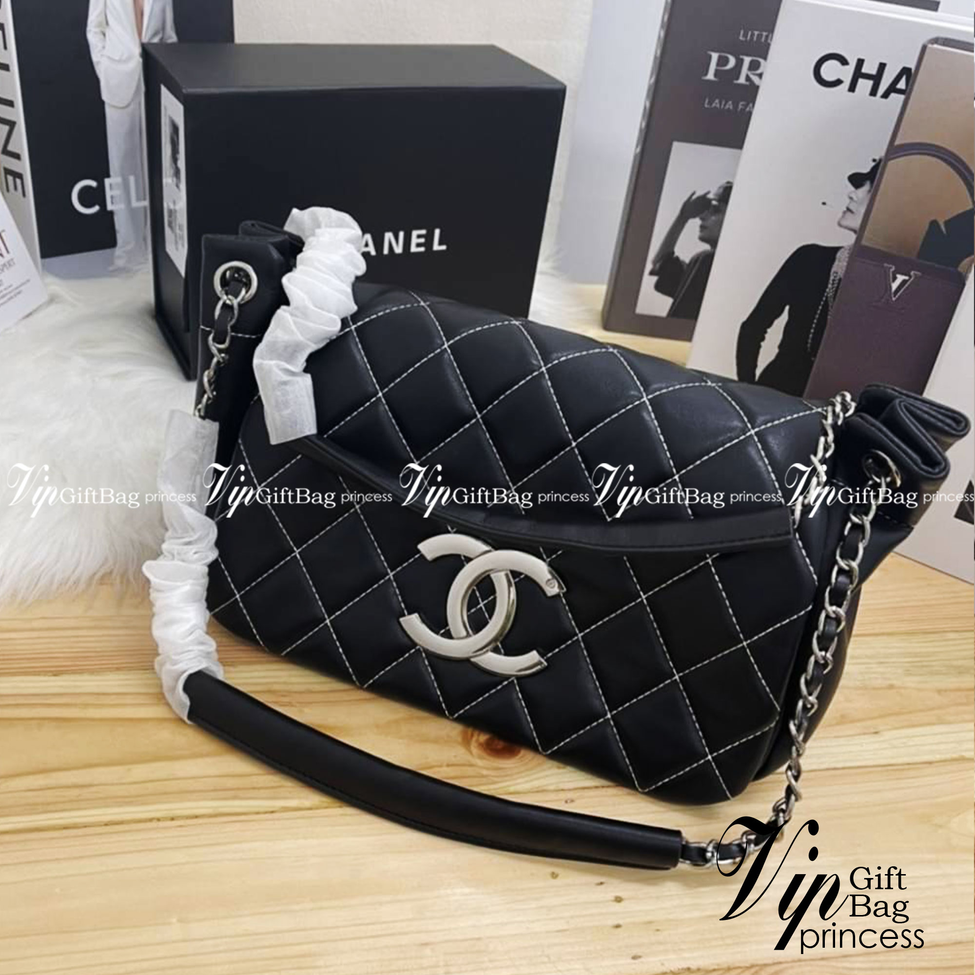 Chanel Leather Shoulder Stitch Bag / Chanel Wild Stitch Handbag กระเป๋าสะพายข้าง งานหนังเต็มใบ อะไหล่เงิน พร้อมส่งที่ไทย ภาพถ่ายจากงานขายจริง ใช้งานต่างประเทศได้