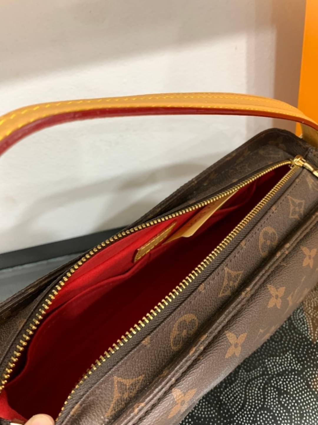 LV VIBA CITE MM Monogram เกรดออริจินอล กระเป๋าสะพายไหล่งานแบรนด์ รุ่นวินเทจ เป๊ะ ปัง ปั้มทุกจุด สวยหรูดูแพง ตามแบบฉบับแบรนด์ ภาพถ่ายจากงานขายจริง ใช้งานต่างประเทศได้