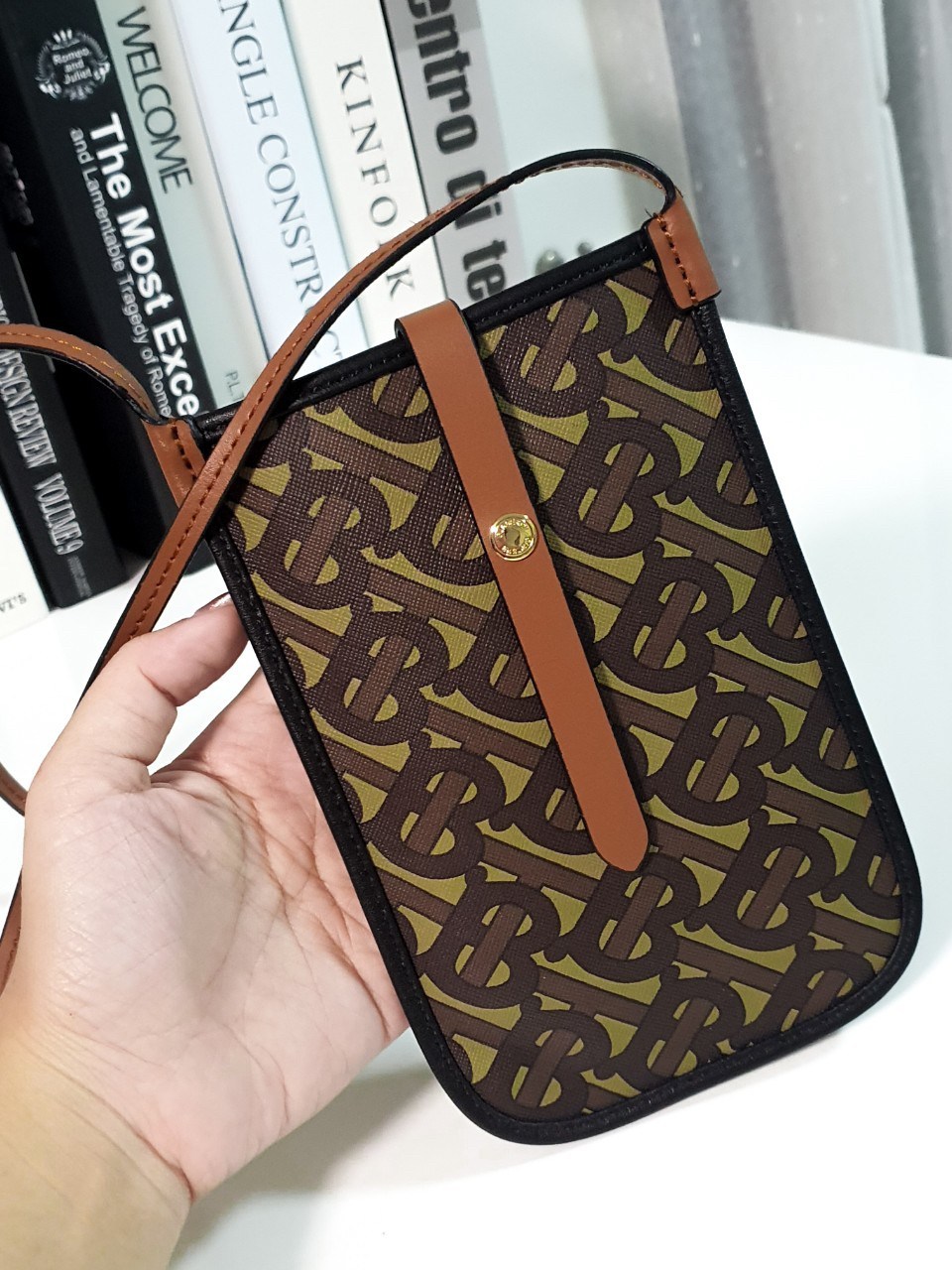 BURBERRY MONOGRAM PRINT STAP PHONE CASE Purchase Limited Edition (GWP)