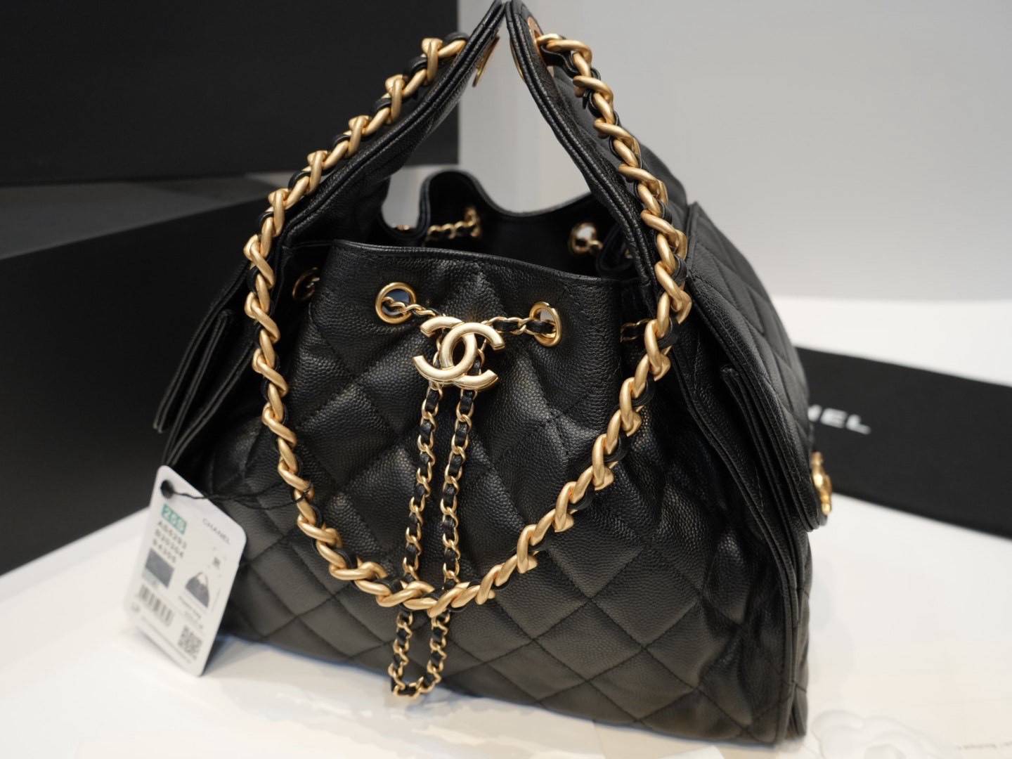 TOP ORI หนังแท้ | CHANEL 25 Small Handbag Spring-Summer 2025 กระเป๋าสะพายรุ่นใหม่สุดฮอตแห่งปี หนังแท้ลายเกรน ที่สุดแห่งความไอคอนิก มาพร้อมใบเล็ก อะไหล่สีทองสวยหรู