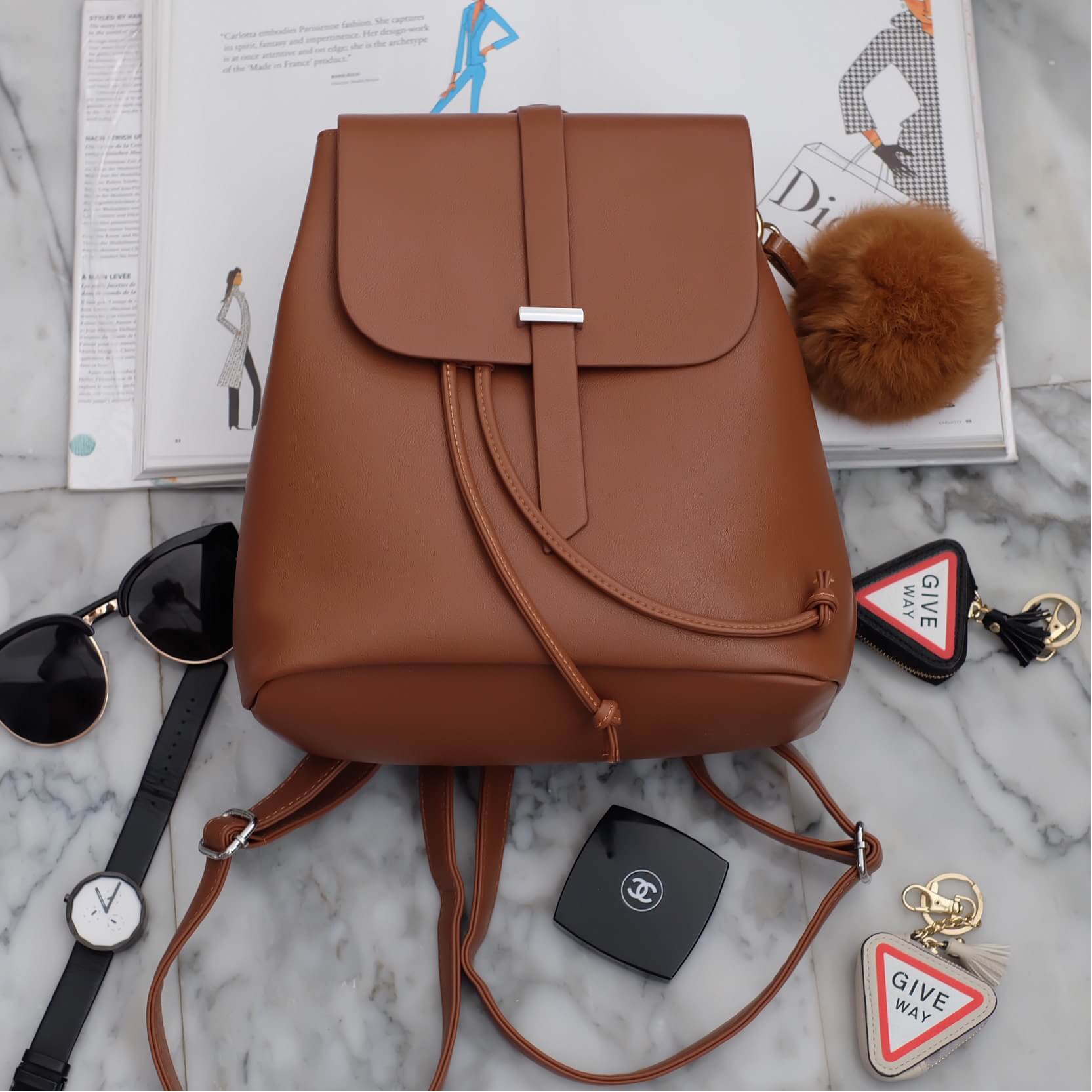 ใหม่ล่าสุด ชนช้อป เลยค่า 👍 กระเป๋าเป้!!! ทรงน่ารักมากๆๆๆ จากแบรนด์ KEEP รุ่น suprem backpack #จุดเด่นที่ >ตัวกระเป๋าทำจากหนังเนื้อดี สีmatte สวยคะ >น้ำหนักเบามาก เพียงแค่ 5 ขีดเท่านั้น >ขนาดกระเป๋ากำลังดีคะ ใส่ กปต ยาว มือถือได้ > มีช่