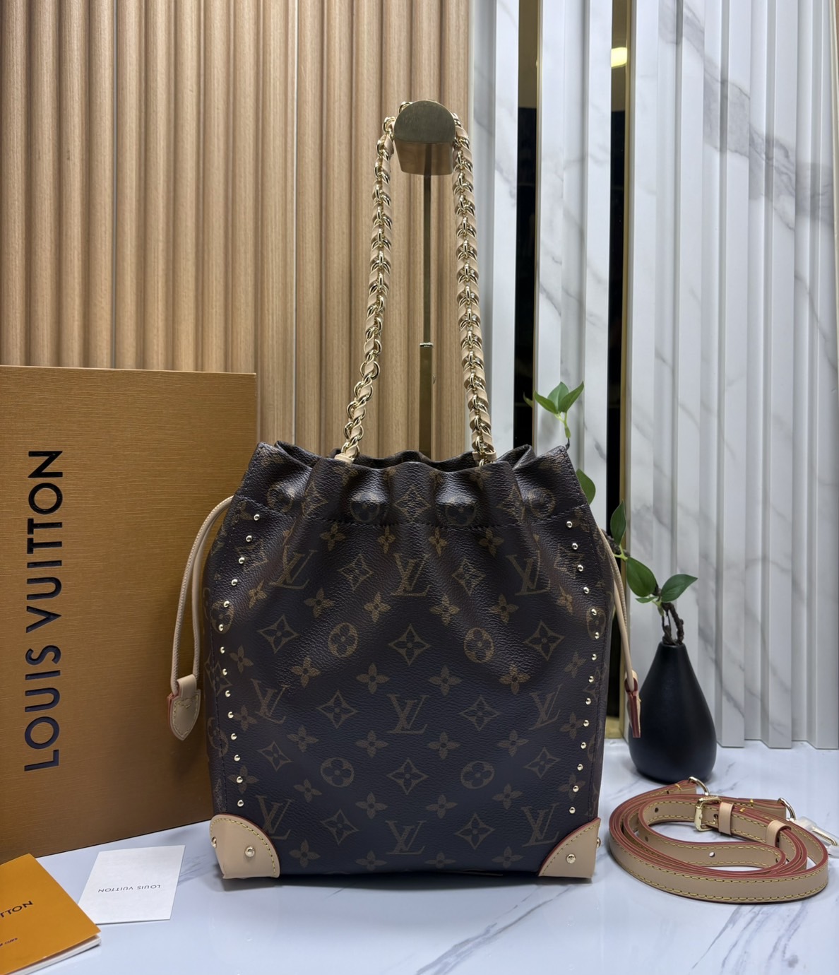 LV Noe Trunk PM bag Monogram Reverse Canvas / LV Bucket Bag กระเป๋าทรงบัคเก็ตรุ่นใหม่ล่าสุดจากรันเวย์ 2025 ใหม่พร้อมเสิร์ฟก่อนใคร แคนวาสแท้พิมพ์ลายโมโนแกรมสวยมาก