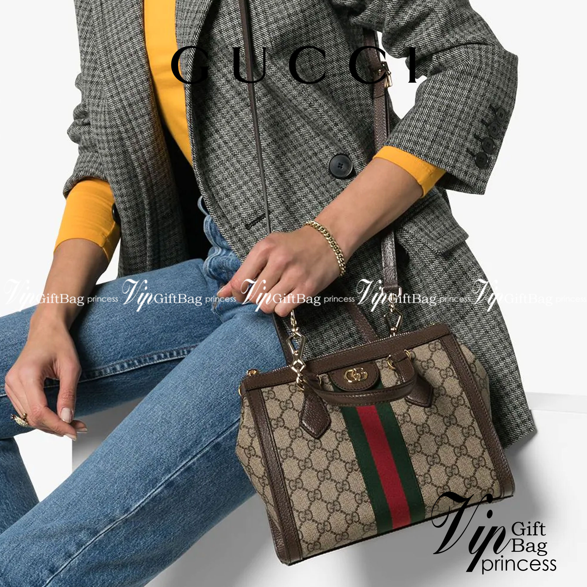 GUCCI Ophidia Small GG Tote Bag GC CLASSIC SMALL TOTE BAG WITH GWP กระเป๋าถือ/สะพาย อีกรุ่นหายาก ที่คงความสวยคลาสสิค และเรียบหรู วัสดุหนังแคนวาส ดีไซน์แถบคาดโดดเด่น รูปทรงสวยน่าใช้มากๆ สะพายขับผิว เปิด-ปิดกระเป๋าด้วยซิป หัวซิปตัว G อะไหล่สีทอง ภายในโล่งกว