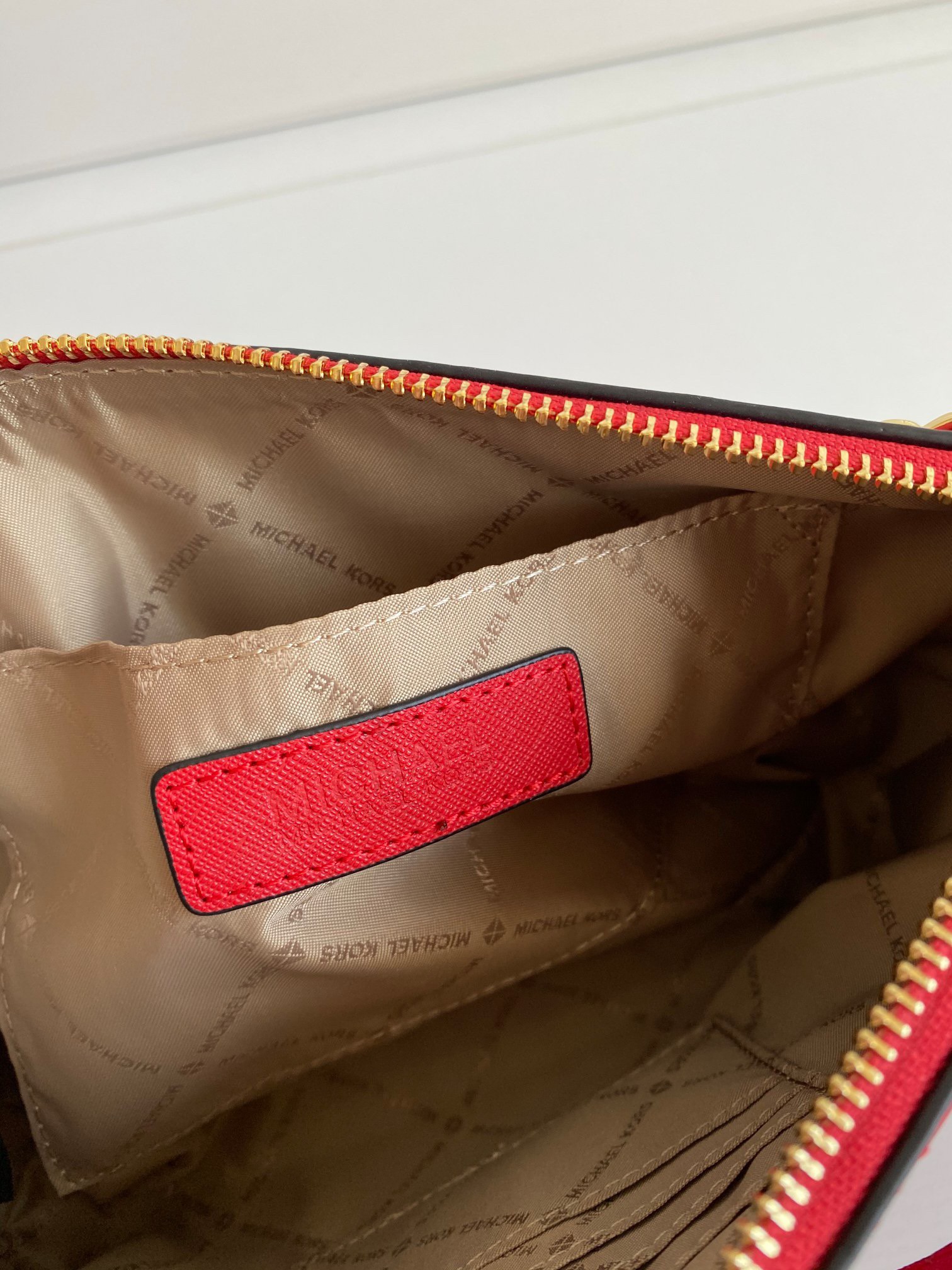 MICHEAL KORS SAFFIANO CROSSBODY BAG / MK Chain Pouchette Bag พร้อมส่ง 4 สี กระเป๋าสะพายข้าง ทรงสวย วัสดุหนัง SAFFIANO คุณภาพดี สวยอยู่ทรงแข็ง