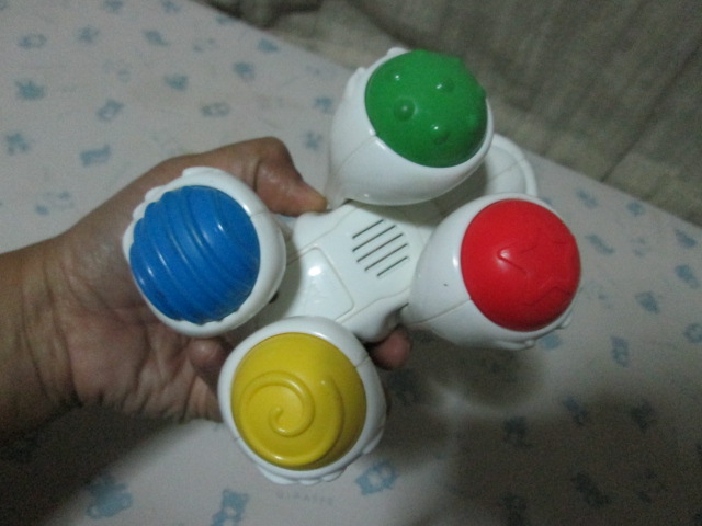 Fisher-Price Amazing animals - Polar Bear ของเล่นมือสองมีเสียง