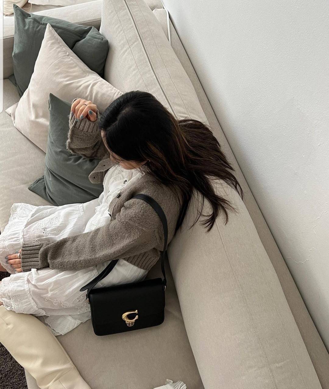 COACH STUDIO GLOVETANNED LEATHER SHOULDER BAG (C6641)🌺ห้ามพลาดเด็ดขาด!! สวยละมุน เรียบหรู ดูแพงสุดๆ!! //กระเป๋าถือ กระเป๋าสะพาย ดีไซน์เนี้ยบ! เฉียบมาก!// วัสดุหนังแท้ หนังเรียบเต็มใบ อยู่ทรง สวยมากๆ ดีเทลเรียบหรู ผู้ดีสุดๆ!// ด้านหน้าเปิด-ปิดด้วยต