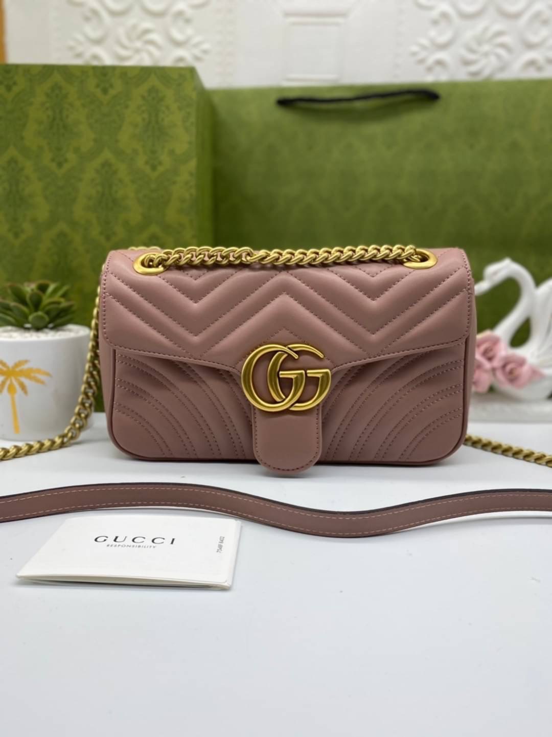หนังแท้ GUCCI GG Marmont small shoulder bag 26cm ภาพสินค้าถ่ายจากงานขายจริง ใช้งานต่างประเทศได้ค่ะ