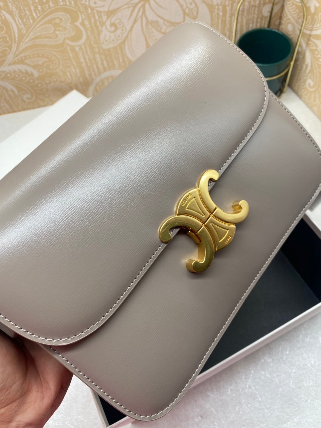 MEDIUM 22cm : CELINE CLASSIQUE TRIOMPHE BAG IN SHINY CALFSKIN / Celine Triomphe Bag / Celine Bag พร้อมส่ง 10 สี เกรดออริ 1:1 กระเป๋าแบรนด์หรูที่ควรมีแห่งปี