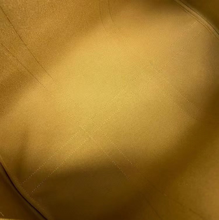 ORI หนังแท้ | CELINE Large Travel Bag IN Triomphe Canvas and Leather กระเป๋าสะพายสไตล์เดินทาง keepall ใบใหญ่จุสัมภาระได้เยอะ หนังขึ้นลาย Signature สวยหรูสุดคลาสสิค ดีไซน์ไม่มีเอ้าท์