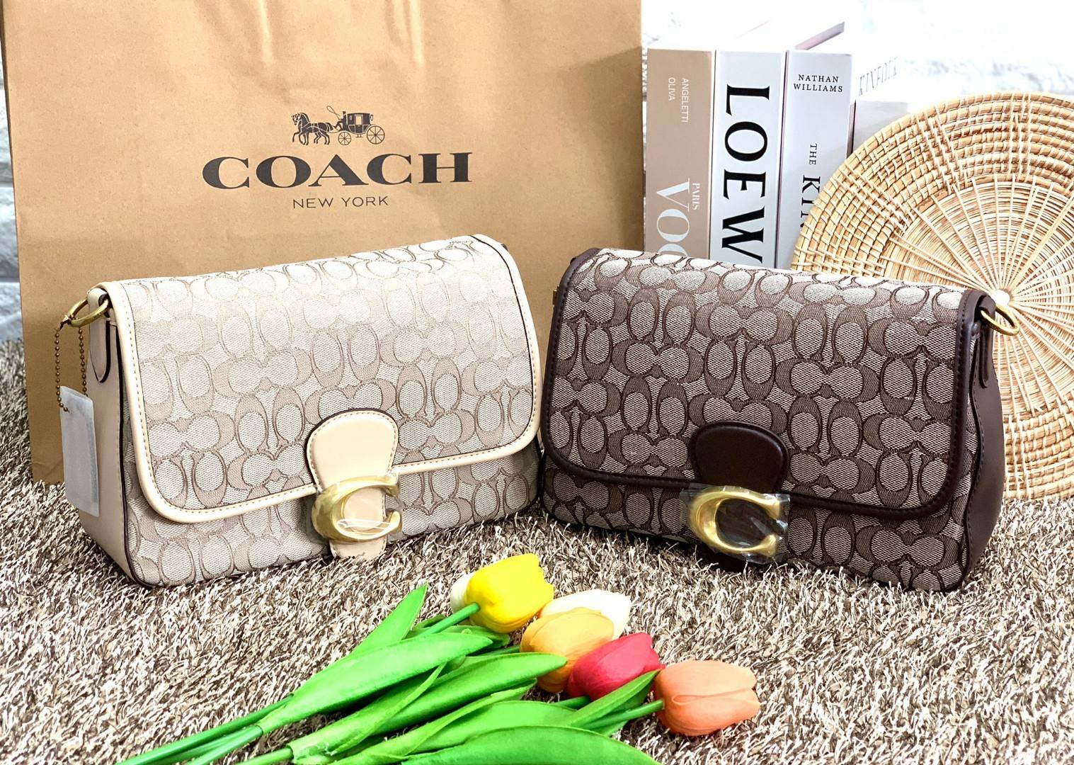 สวย คลาสสิคมากๆจ้าา COACH SOFT TABBY EUROPEAN CLASSIC UPGRADE PORTABLE BAG((C4821)) พร้อมส่งทันทีค่ะ สินค้าออกใหม่!! กระเป๋าหิ้ว//สะพายข้างได้ สุดคุ้ม! วัสดุ jacquard+หนังแท้ ได้สวยงาม คลาสสิคมากๆค่ะ น้ำหนักเบา เปิดปิดแบบกระดุมแม่เหล็กเป็นอะไหล่โลโก้แบรนด
