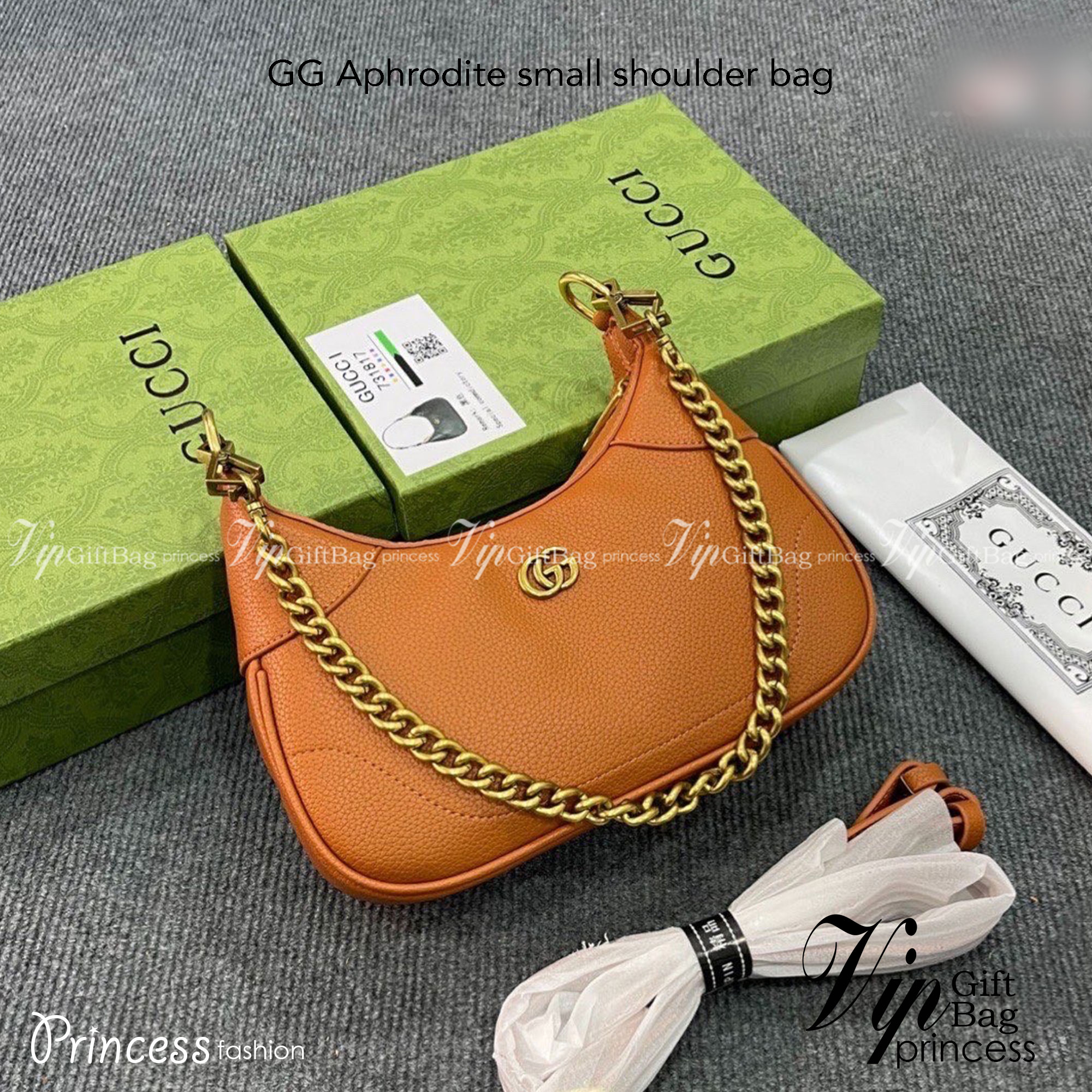 GUCCI Aphrodite small shoulder bag / GC crossbody pouch bag กระเป๋าสะพายทรงคลาสสิค ดีไซน์ย้อนยุคผสานความโมเดิร์นด้วยรูปทรงพอช ที่ใช้งานได้ทุกสไตล์ วัสดุหนังแคนวาส ทนทาน ภายในกระเป๋าเป็นช่องโล่ง สายสะพายมีลูกเล่นหลากหลาย มีให้ทั้งแบบโซ่คล้องไหล่ สายหนังที่