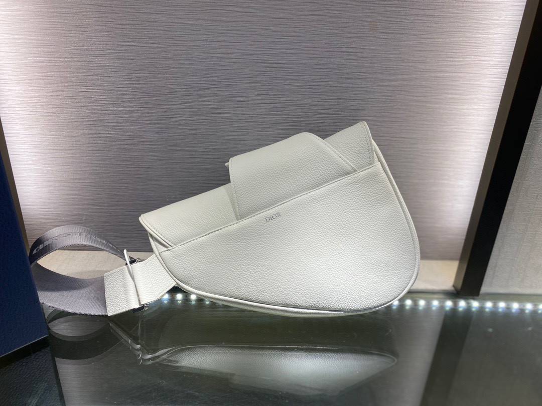 VIP 】หนังแท้ CHRISTIAN DIOR SADDLE BAG White Grained Calfskin