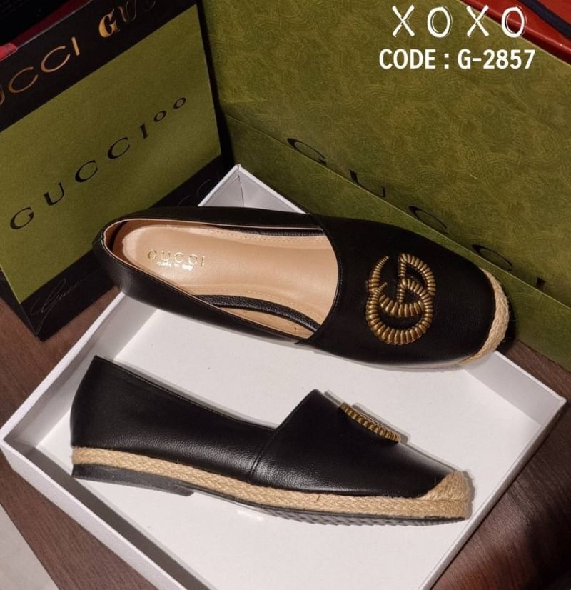 Gucci คัชชู หน้ายู ใส่สบาย น้ำหนักเบา วัสดุหนัง PU ด้านบนติดโลโก้แบรนด์ สวย หรู ดูแพงเกินราคาขาย