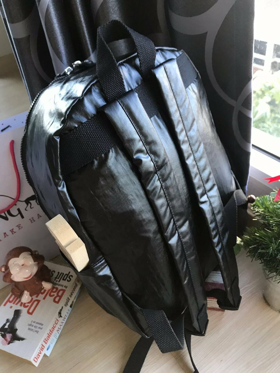 KIPLING LARGE BACKPACK WITH DOUBLE ZIPSกระเป๋าเป้จากคอลเลคชั่น Mayday วัสดุ Nylon & Polyester 100% น้ำหนักเบา ใส่ของได้เยอะแบบไร้กังวล เปิดปิดด้วยซิปคู่ ด้านหน้ามี2ช่องซิปใส่ของจุกจิกที่ต้องหยิบใช้บ่อย ใบใหญ่กับราคาเบาๆเลยคร้า!!