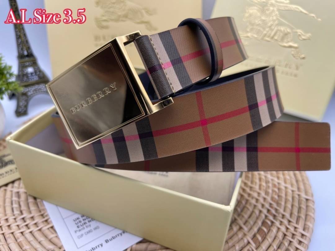 BURBERRY BELT LEATER 3.5cm เข็มขัดเบอร์เบอรี่ เกรดออริจินอลหนังแท้ ใช้งานง่าย เป็น everyday look ได้เลยค่ะ ภาพสินค้าถ่ายจากงานขายจริง ใช้งานต่างประเทศได้