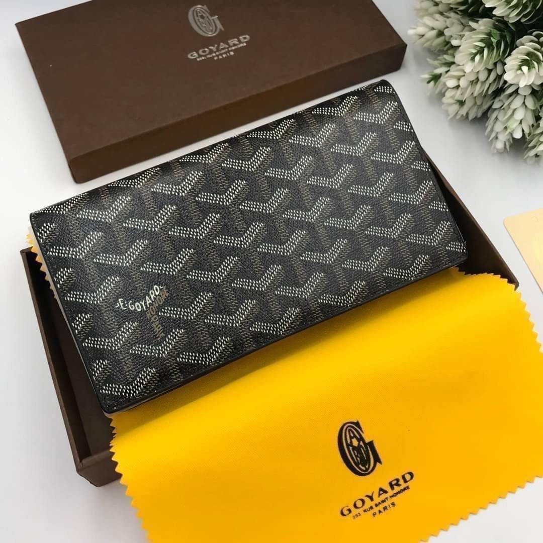 VIP 】หนังแท้ GOYARD LONG WALLET กระเป๋าสตางค์ใบยาว รุ่นตามหา มาเท่าไหร่ไม่เคยพอเลยค่า เป็นรุ่นคลาสสิกที่หยิบมาใช้งานได้บ่อยที่สุด งานหนังแท้ทั้งใบสวยมากนะคะ ใช้ทนทานได้นานเลยค่ะ ภาพสินค้าถ่ายจากงานขายจริง พร้อมส่งที่ไทยราคาสุดคุ้มห้ามพลาดค่ะ!