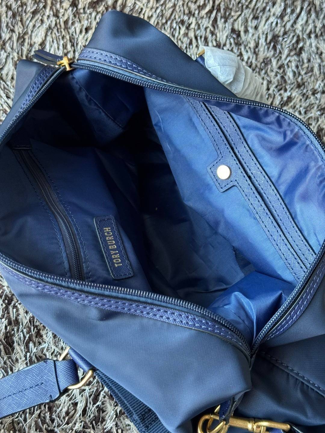 Tory Burch Tilda Slouchy Nylon Bag / Tory Tote Bag กระเป๋าสะพายดีไซน์เรียบง่าย น้ำหนักเบา จุของได้เยอะ เกรดออริ สลับแท้ 1:1 ใช้งานต่างประเทศได้