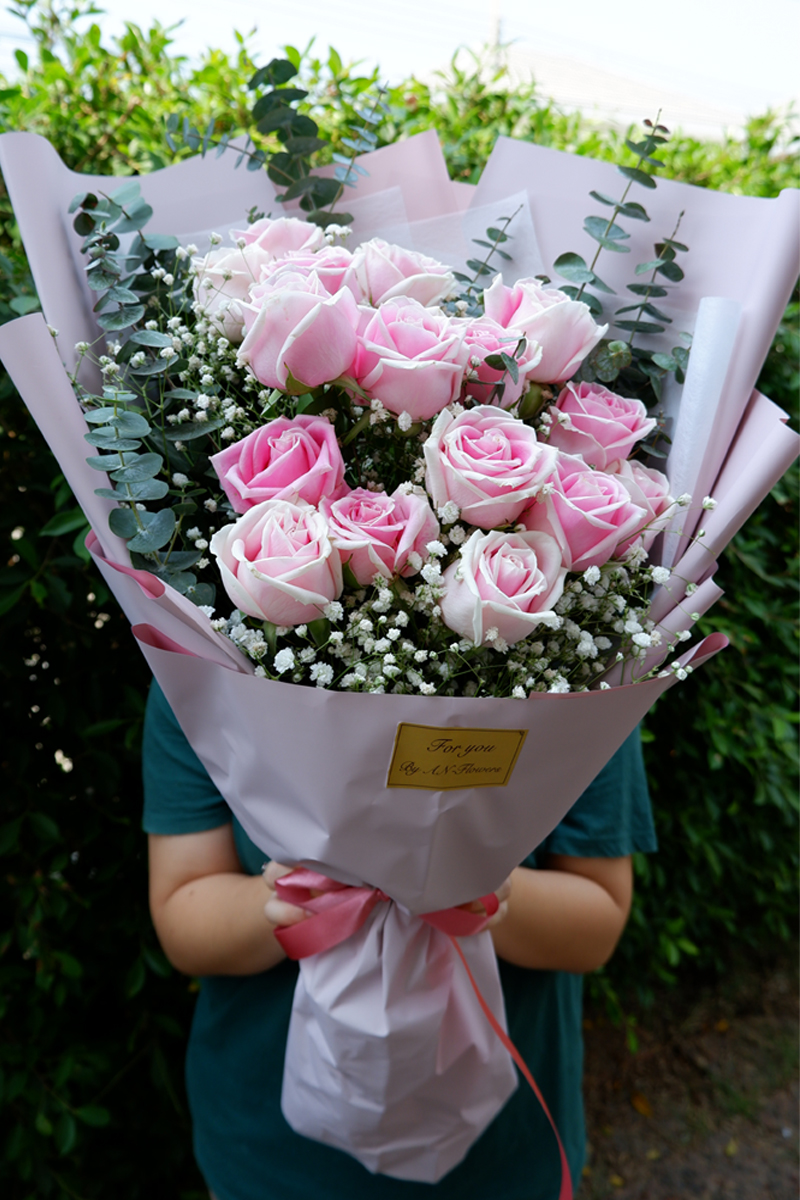 ช่อดอกไม้ ช่อกุหลาบชมพูมาลียา ช่อใหญ่