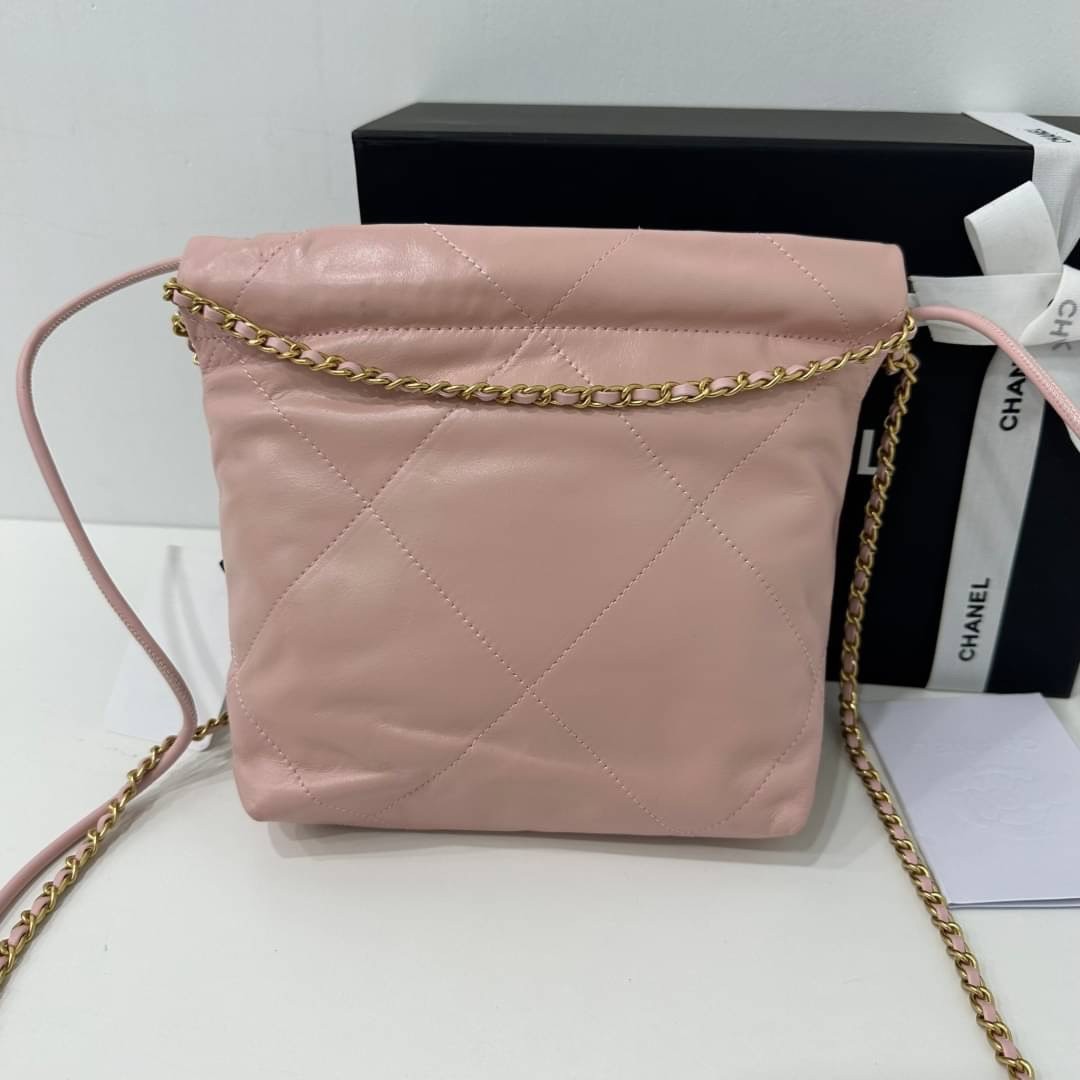 CHANEL 22 MINI HANDBAG Shiny Calfskin & Gold-Tone Metal พร้อมส่ง เกรดออริจินอล สลับของแท้ ใช้งานต่างประเทศได้ ภาพถ่ายจากงานขายจริง