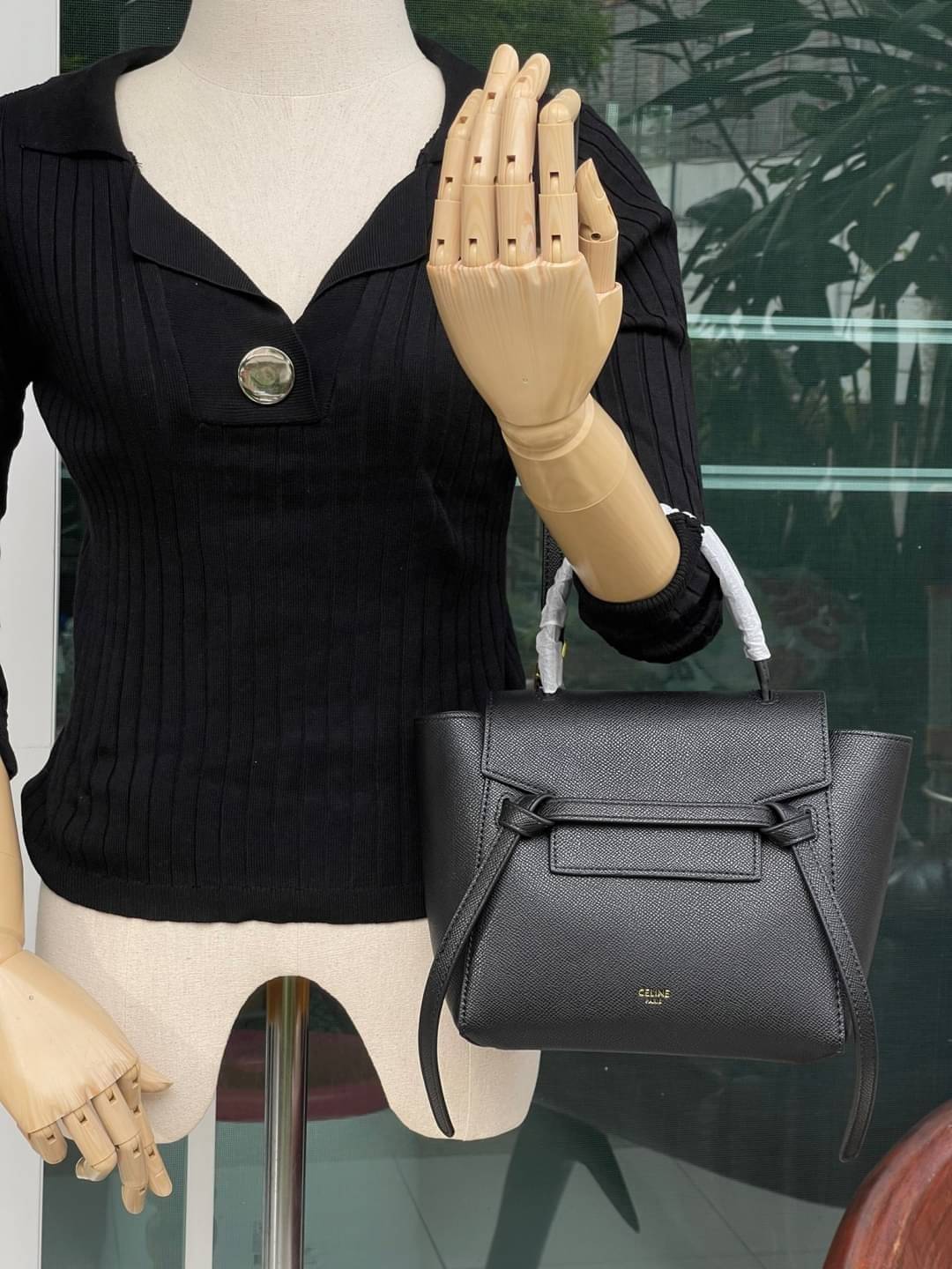 CELINE NANO BELT BAG / Celine Belt Bag กระเป๋าถือที่มีสไตล์มินิมอล และดูเรียบง่าย แต่หรูหรา