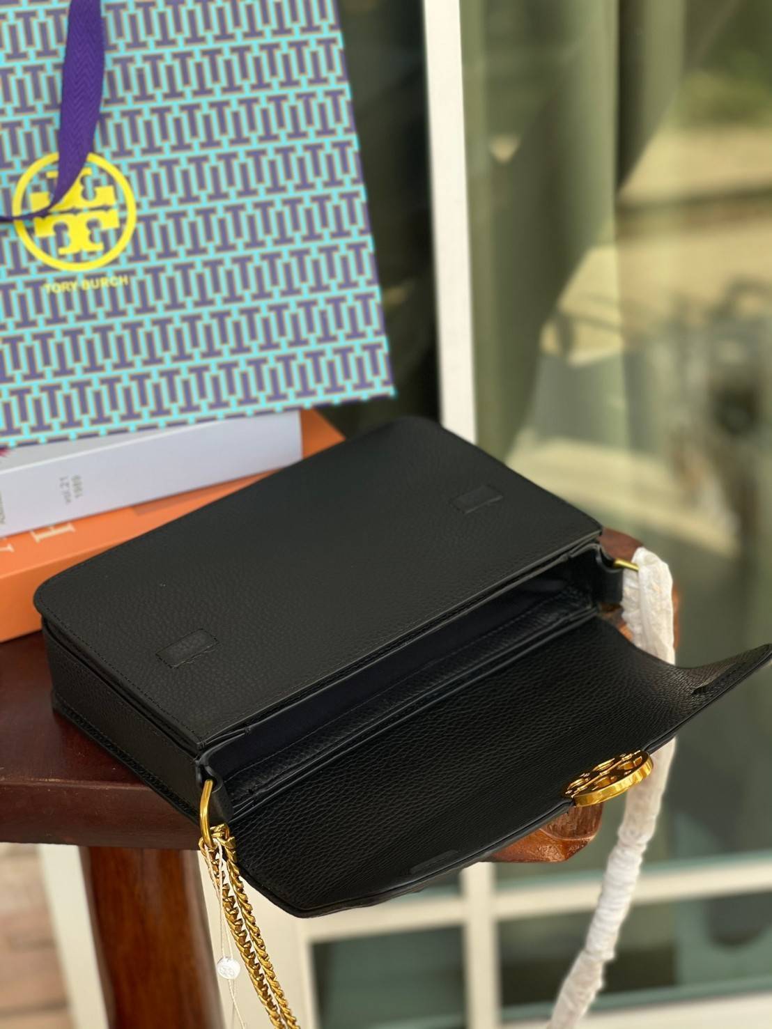 Tory burch description chelsea shoulder bag กระเป๋าที่ใช้เป็น Everyday Bag