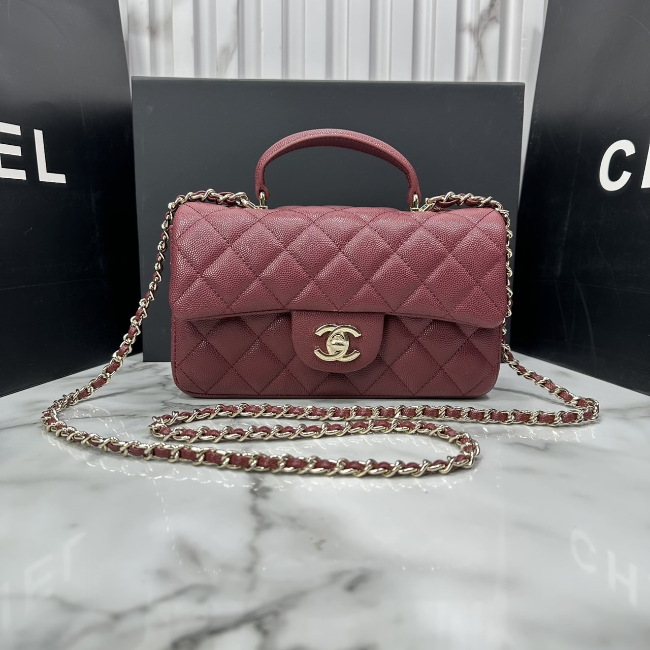 ORI หนังแท้ | CHANEL Classic Flap Bag TopHandle 20cm กระเป๋าสะพายคคลาสสิกพร้อมหูจับ หรูหราระดับตำนาน สวยงามเหนือกาลเวลา