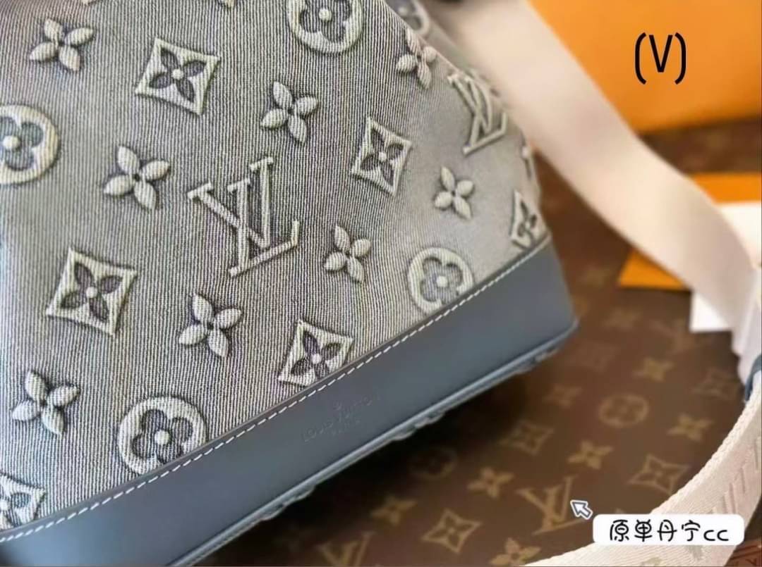 LV Nano Noé Denim Vintage Bag / LV Bucket Bag กระเป๋าทรงบัคเก็ตเดนิมสไตล์วินเทจ รุ่นใหม่ปั้มลายโมโนแกรมบนเดนิมสุดไอคอนิก ที่ใครเห็นต้องเป็นคลั่งรัก ผู้ดี หรูหราได้ทุกลุค ทุกสไตล์