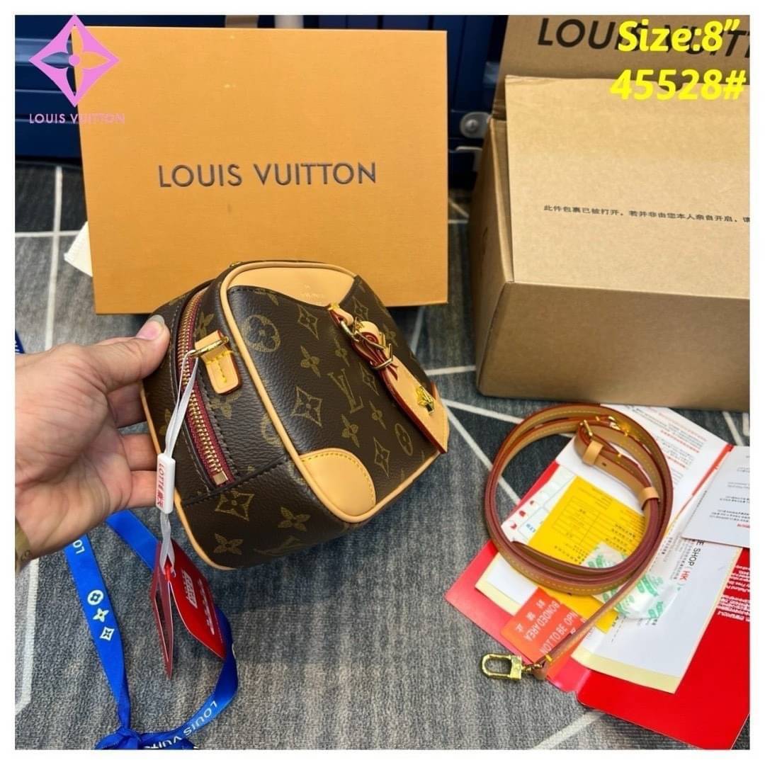LV Deauville Mini Monogram Canvas bag กระเป๋าสะพายทรงกล่อง ไซส์เล็กกะทัดรัด The Best Seller ที่สาวๆตามหา พกพาสะดวก รูปทรงสวยหรู