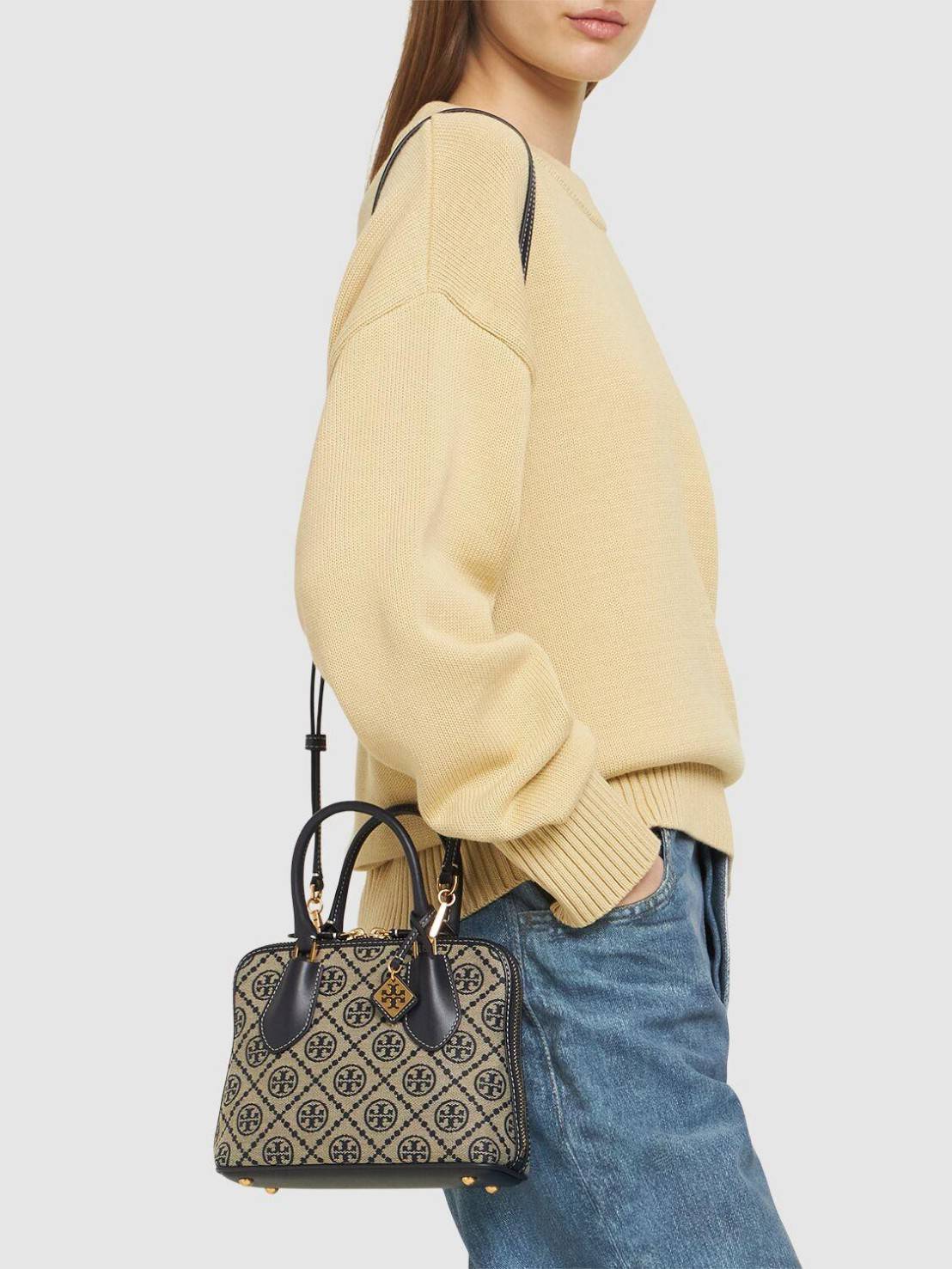 Tory Burch Mini T Monogram Jacquard Swing Satchel Bag กระเป๋าสะพาย คอลเลคชั่นใหม่ล่าสุดดีไซน์สุดคลาสสิก รูปทรงโดม