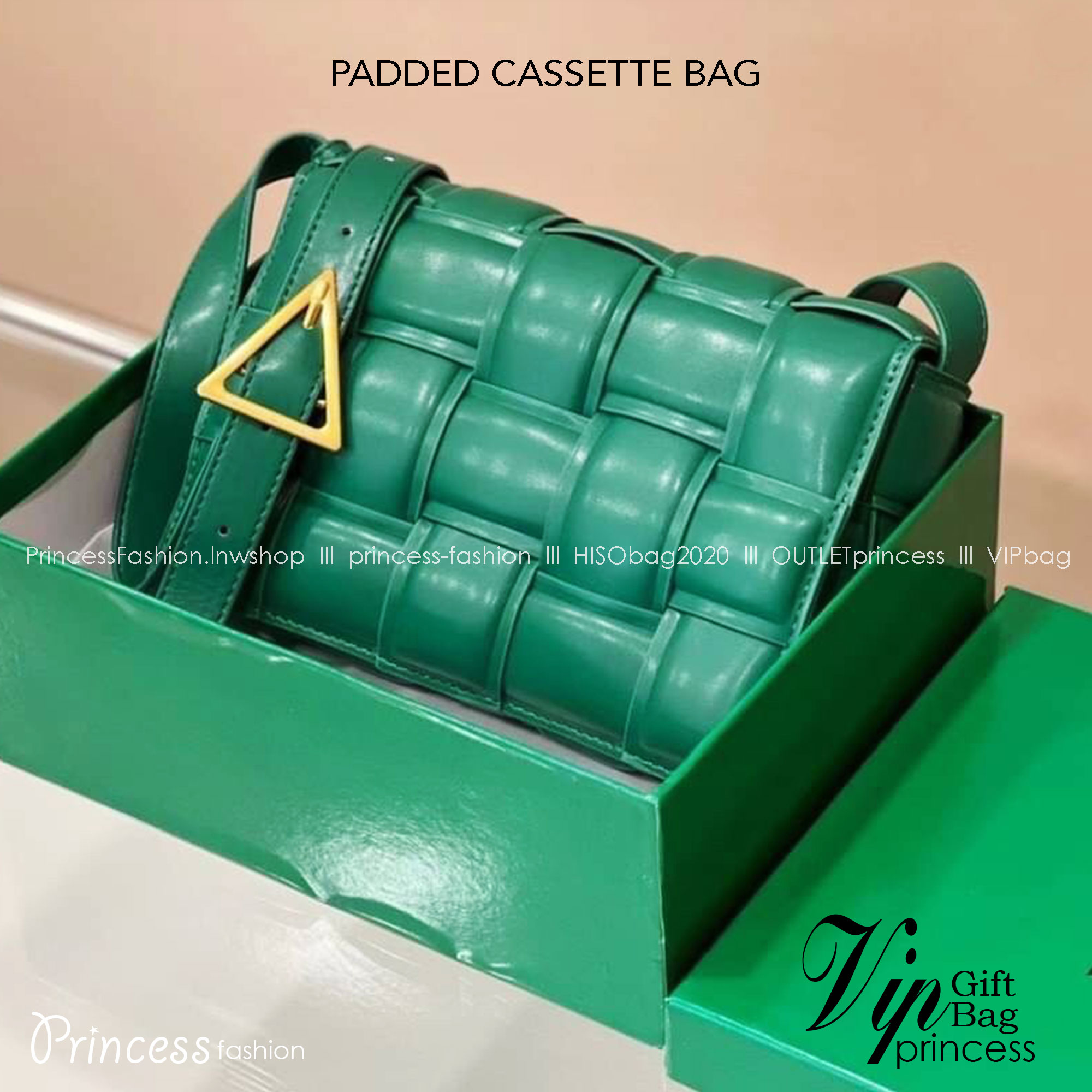 BOTTEGA VENETA PADDED CASSETTE BAG สร้างสรรค์ให้ไอเท็มนี้ดูหรู ดูแพง ใบจริงสวยมาก ใช้ได้ทั้งชายหญิง มาจำนวนจำกัด รีบตำกันน้า ไม่อยากให้พลาดเลยจ้า
