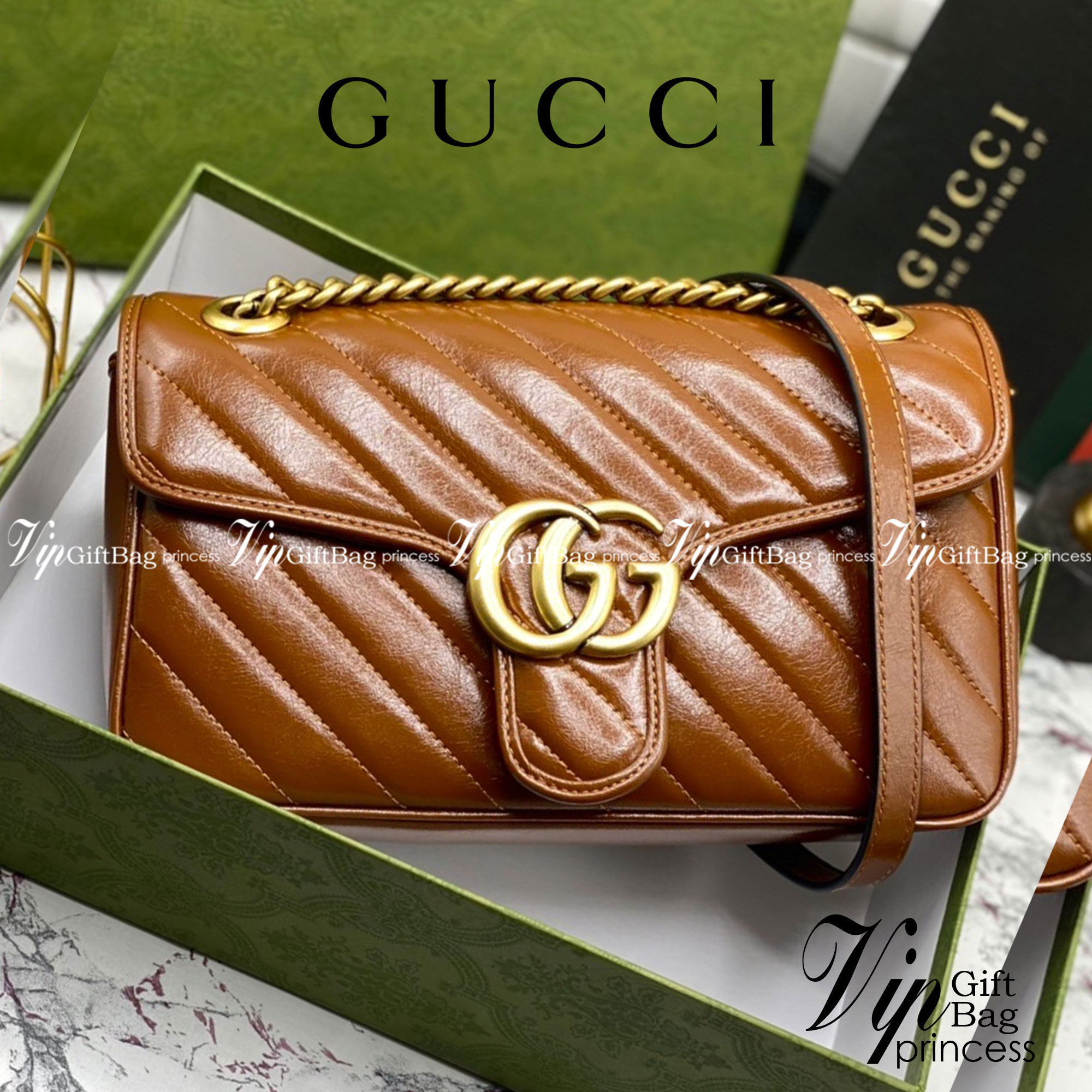VIP 】GUCCI GG Marmont brown leather shoulder bag 26cm ราคานี้หนังแท้คือคุ้มมากเลยค่าสาวๆ ต้องจัดแล้วน้าา ยกระดับความหรูให้กับตัวเองกันหน่อย ด้วยกระเป๋ารุ่นนี้!! ครอสบอดี้ที่ดีไซน์หรู อัพเลเวล ในราคาที่จับต้องได้ พร้อมเสิร์ฟความสวยตรงถึงบ้านแล้วจ้า