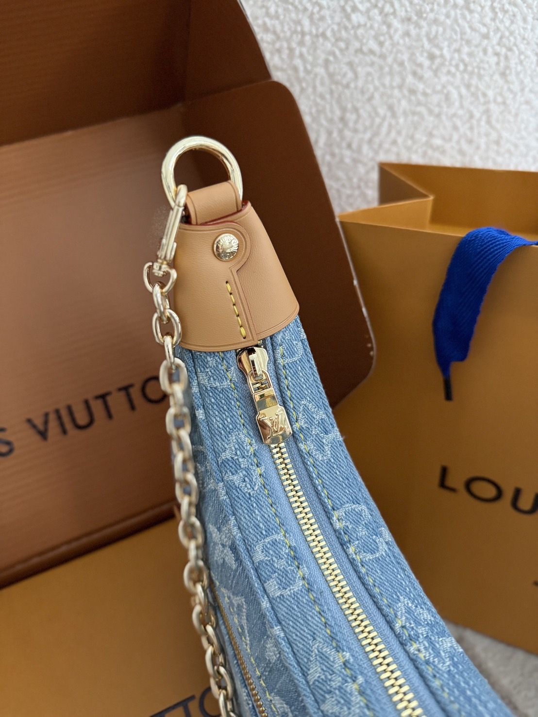 LV Loop Other Monogram Canvas Sky Blue Denim กระเป๋าสะพายทรงโฮโบเดนิม รูปทรงพระจันทร์ครึ่งเสี้ยว เกรดออริ 1:1 ใช้งานต่างประเทศได้
