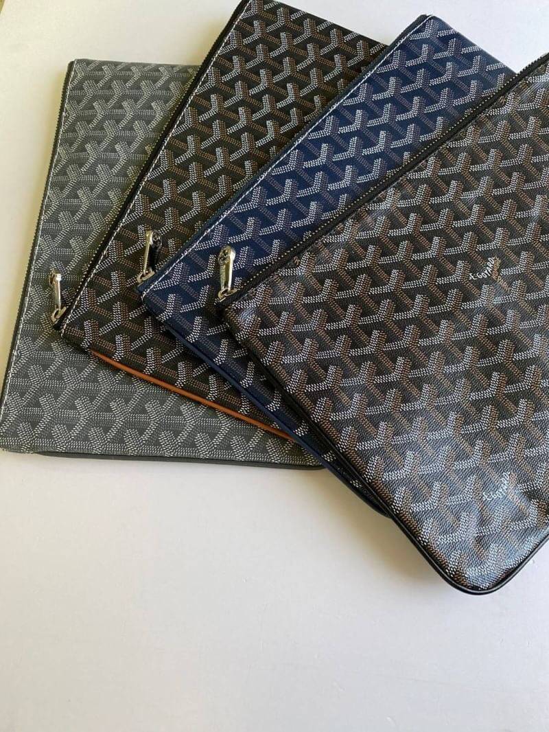VIP GIFT 】GOYARD Clutch Bag รุ่นแนะนำ ดีไซน์สวยโดดเด่น ภายในโล่งกว้าง ใส่เอกสาร A4 ของใช้สัมภาระได้เยอะจุใจ น้ำหนักเบา ใช้ได้ทั้งชายและหญิง พร้อมส่งที่ไทยไม่ต้องรอพรีฯ ห้ามพลาดนะคะ!