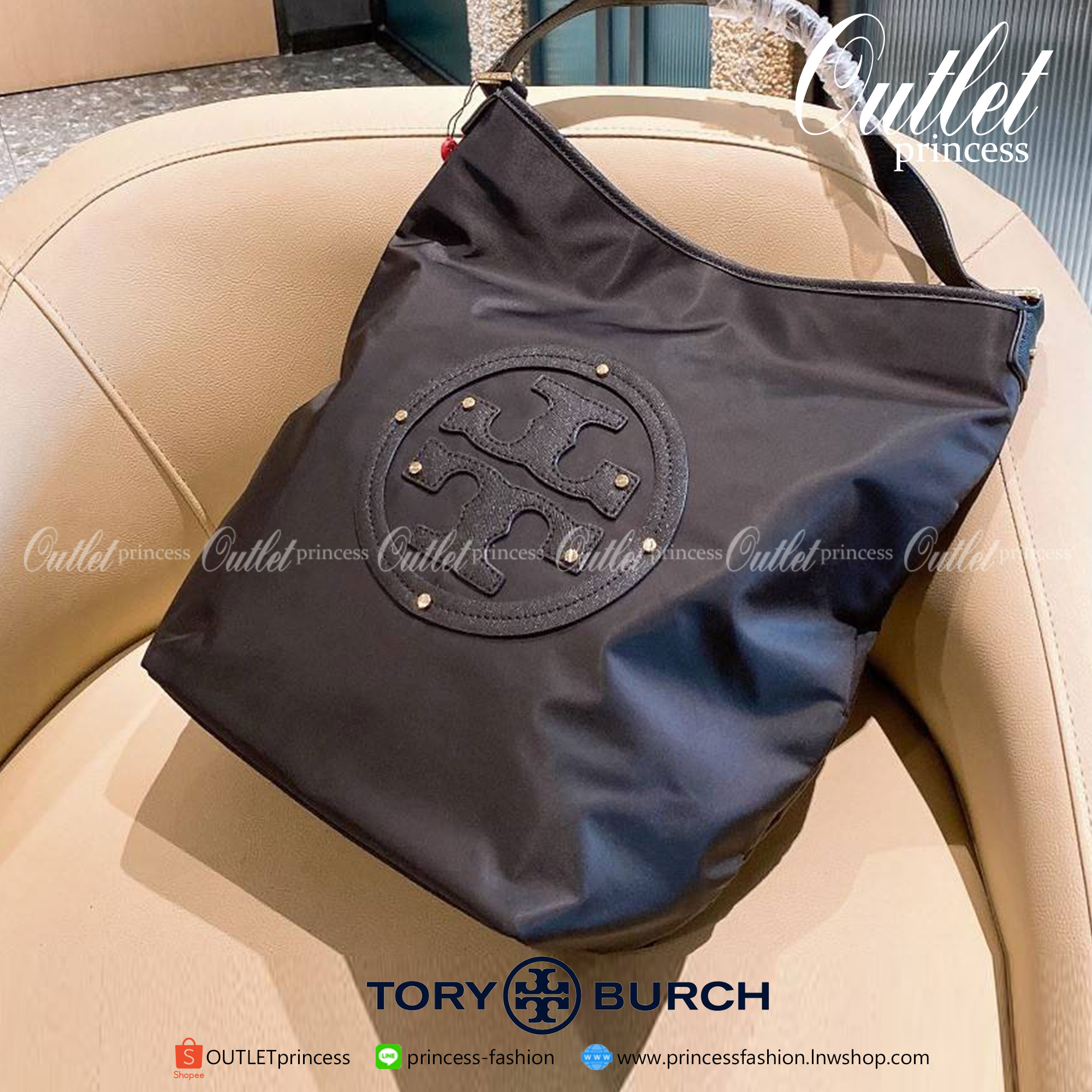 TORY BURCH STACKED NYLON LOGO BAG กระเป๋า BUCKET TOTE วัสดุ NYLONทั้งใบตัดด้วยหนังสังเคราะห์ลาย SAFFIANO