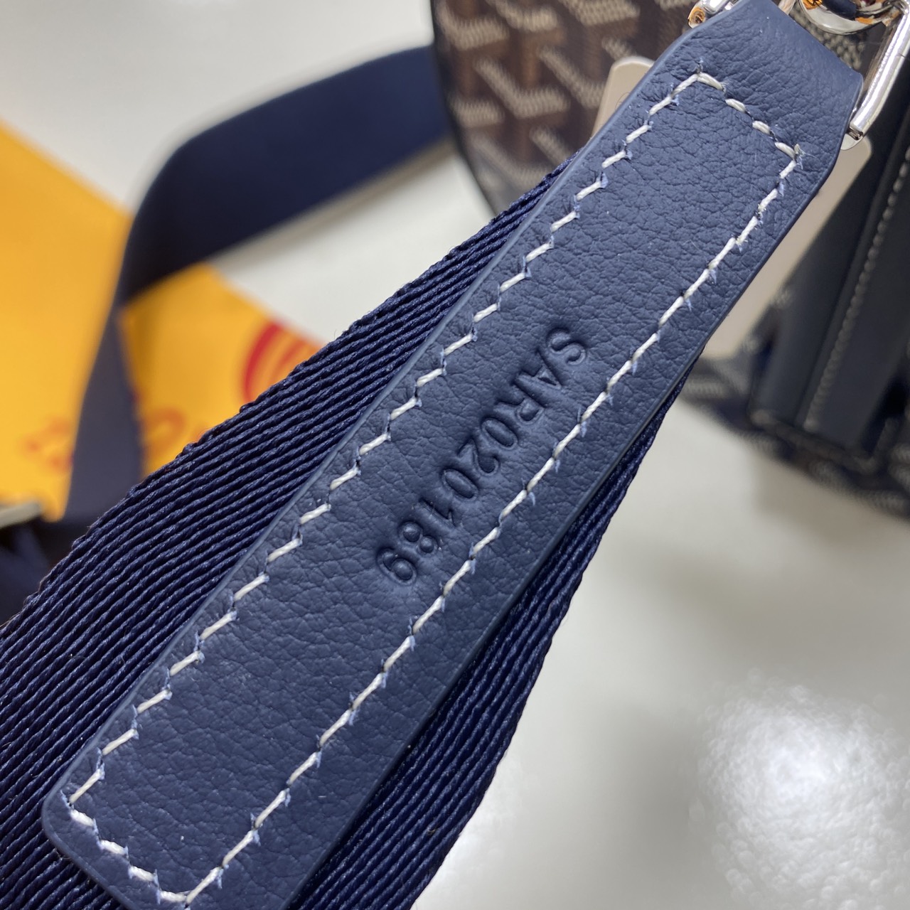 ORI หนังแท้ | Goyard Barrel 40 Sports Bag กระเป๋าสะพายทรง Keepall ใบใหญ่ ดีไซน์สปอร์ต ภายในโล่งกว้าง จุของได้เยอะ มีหูจับด้านบน เพิ่มฟังชั่นหูหิ้วด้านข้าง สะดวกใช้งาน