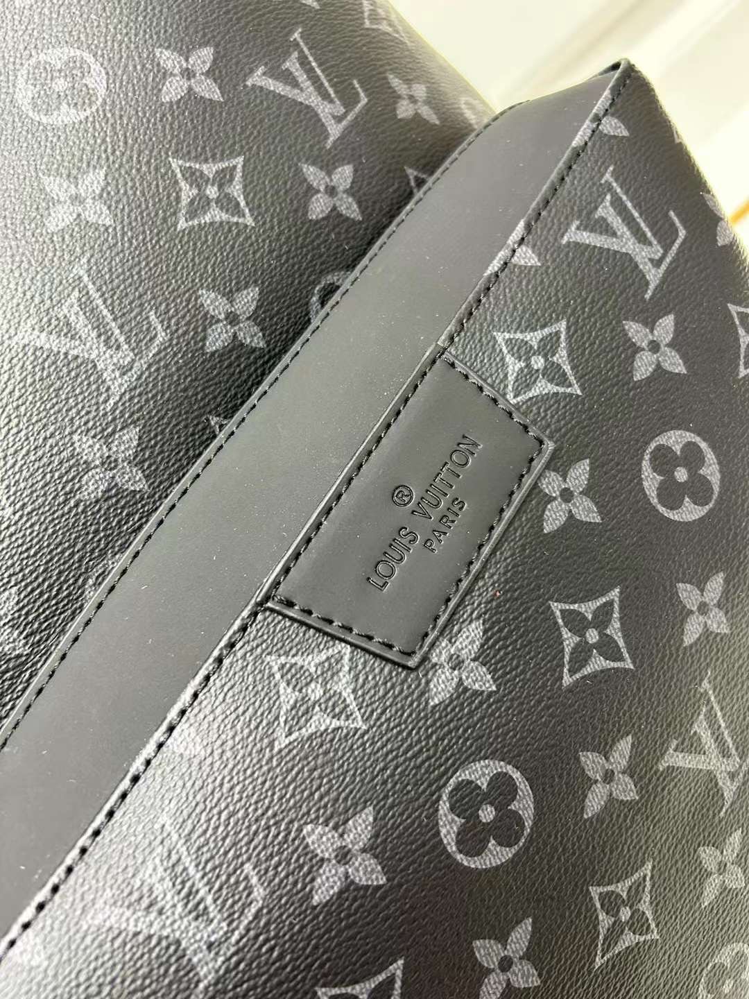 LV Discovery Backpack MM Monogram canvas / LV Backpack Black กระเป๋าเป้โมโนแกรมสีดำคลาสสิก เกรดออริ สลับแท้ 1:1 ใช้ต่างประเทศได้