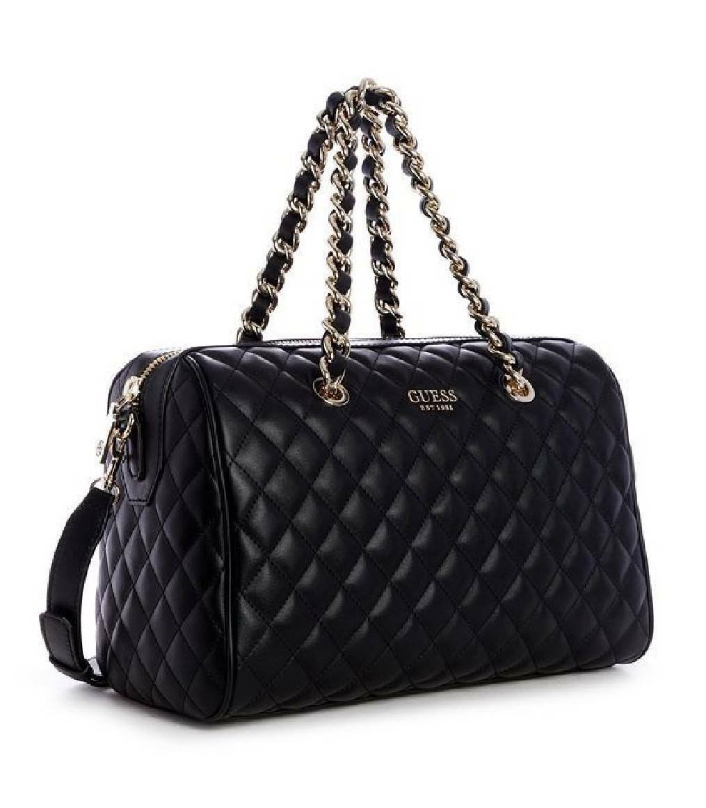 GUESS WOMEN’S BOWLING BAG กระเป๋าสะพายทรง Bowling รุ่นใหม่ล่าสุดจาก GUESS FACTORY หนังนิ่มลายตารางสวยอยู่ทรงใบใหญ่กำลังดี ด้านหน้าประดับโลโก้หูหิ้วโซ่ร้อยหนังสะพายไหล่ได้เเข็งแรงรับน้ำหนักได้เยอะ เปิดปิดด้วยซิปสะดวกใช้ มีหมุดรองฐานกันรอย ภายในมีช่องซิปและ